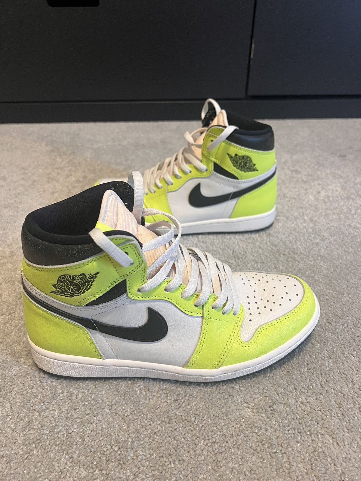 Jordan Brand Jordan 1 Retro High OG ‘Visionaire’ (2022) Size US 8 / EU 41 - 3 Thumbnail