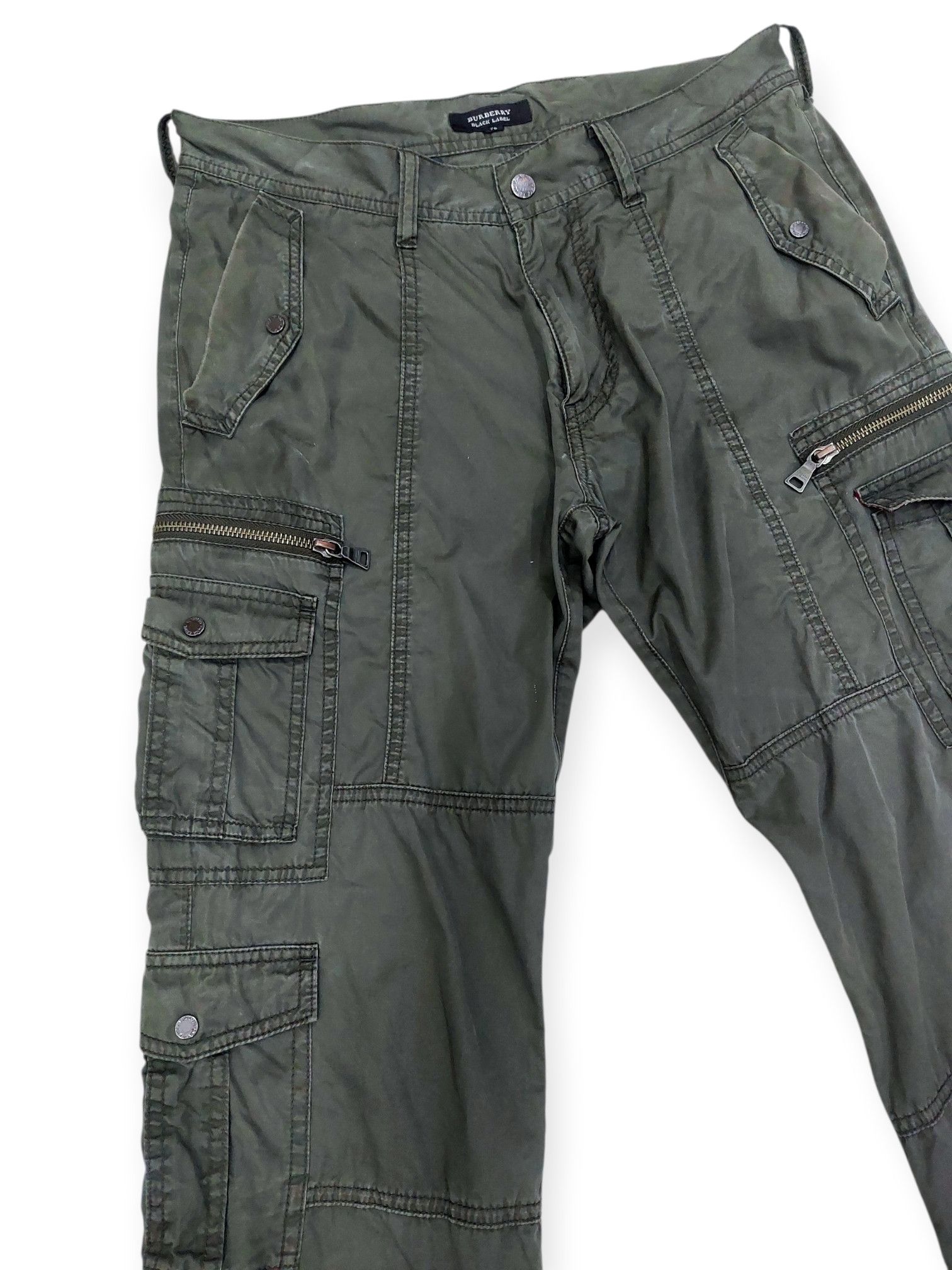 Burberry Japanese Y2K Burberry Black Label Multipocket Cargo Pants Size US 30 / EU 46 - 8 Thumbnail
