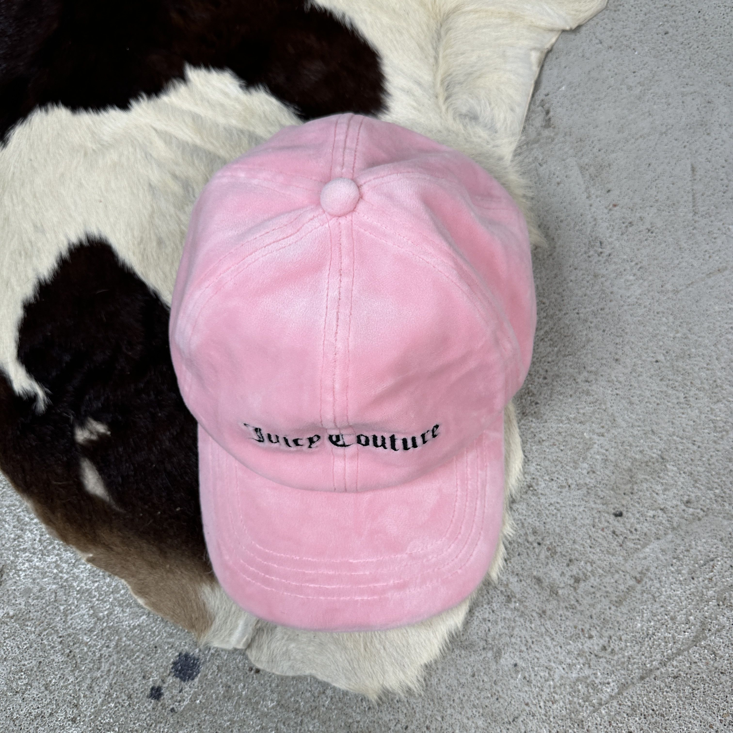 Juicy Couture × Vintage Vintage Y2K Casual Juicy Couture Pink Velvet Cap Size ONE SIZE - 5 Thumbnail