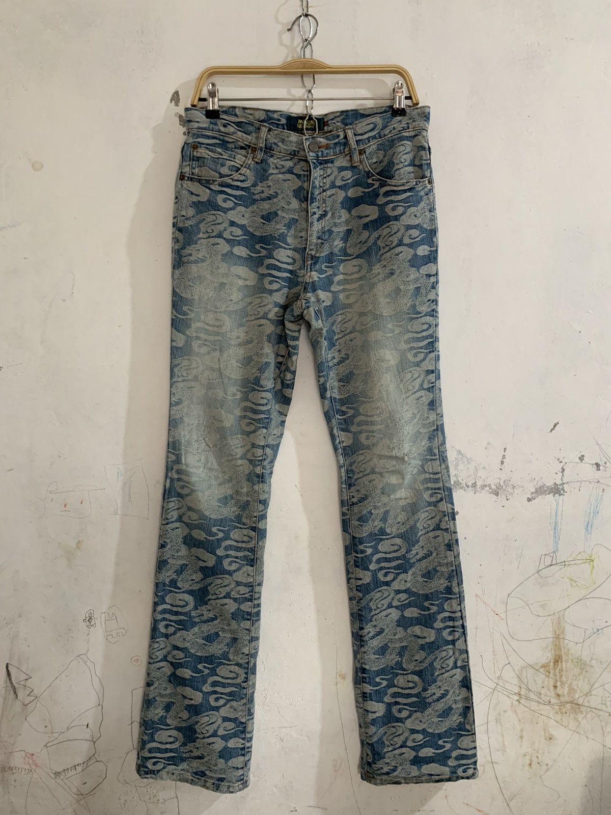 Japanese Brand Mash mania denim jacquard dragon flared pants Size US 32 / EU 48 - 1 Thumbnail