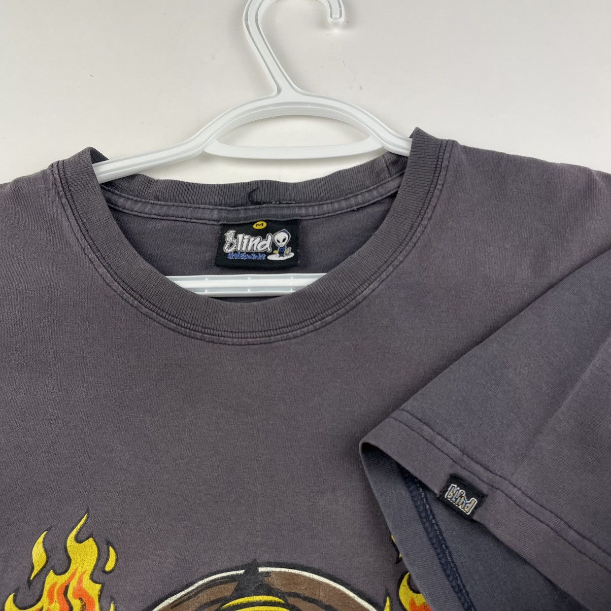 Blind Skateboards × Vintage VTG 90s Blind Skateboards Pirate Reaper Grey T-Shirt 1990s Size US M / EU 48-50 / 2 - 4 Thumbnail