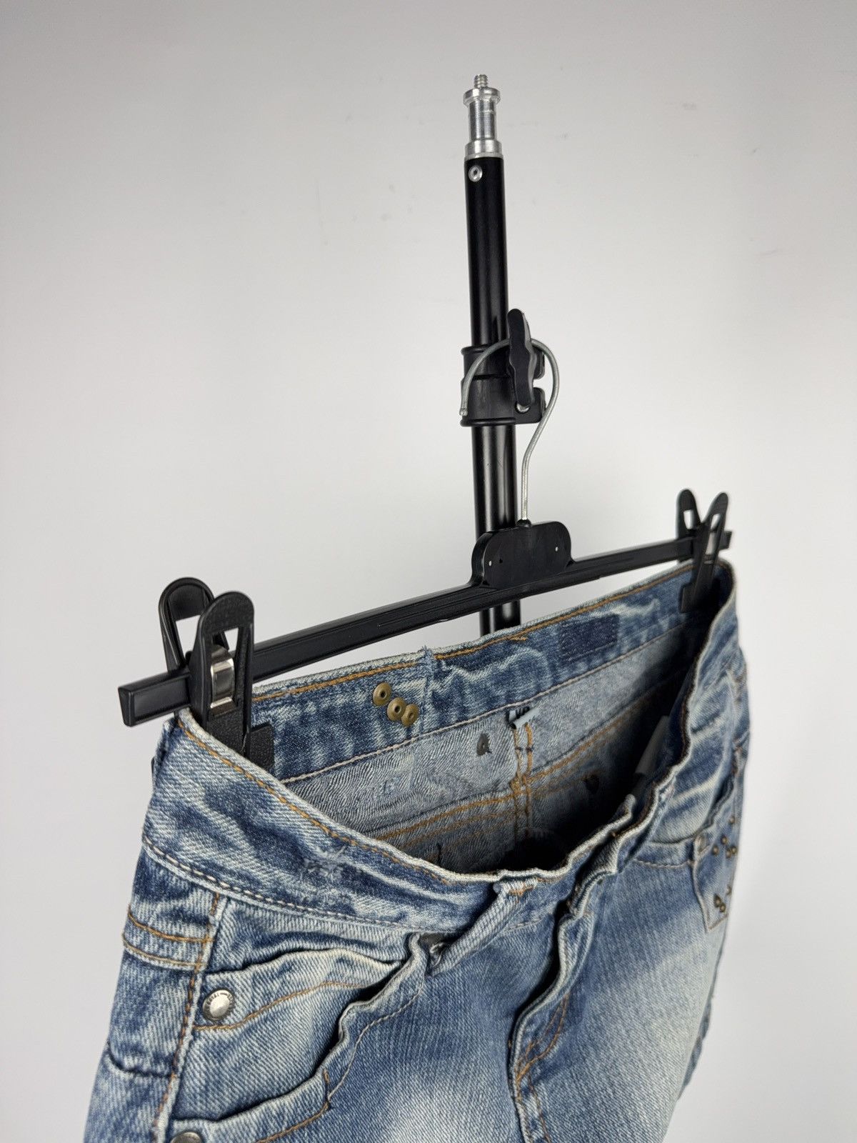 Japanese Brand Retro Vintage 00s Y2K Studded Denim Mini Skirt Faded Wash XS Size 27" / US 4 / IT 40 - 10 Thumbnail
