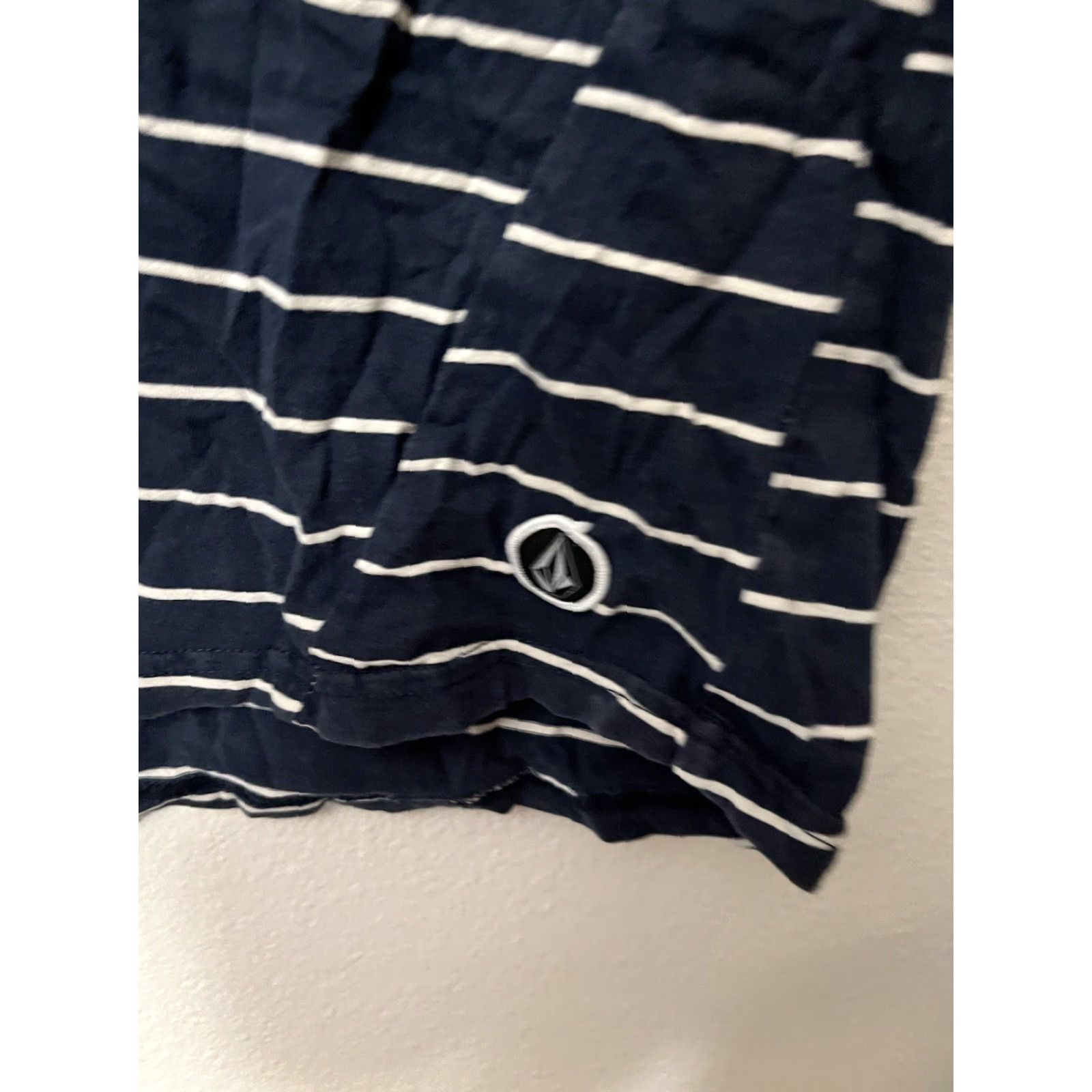 Volcom VOLCOM Men’s striped Short Sleeve T-shirt Size Medium Multicolor Crew Neck Logo Contrast Trim Shirt Men M Multicolor Volcom Size US M / EU 48-50 / 2 - 3 Thumbnail