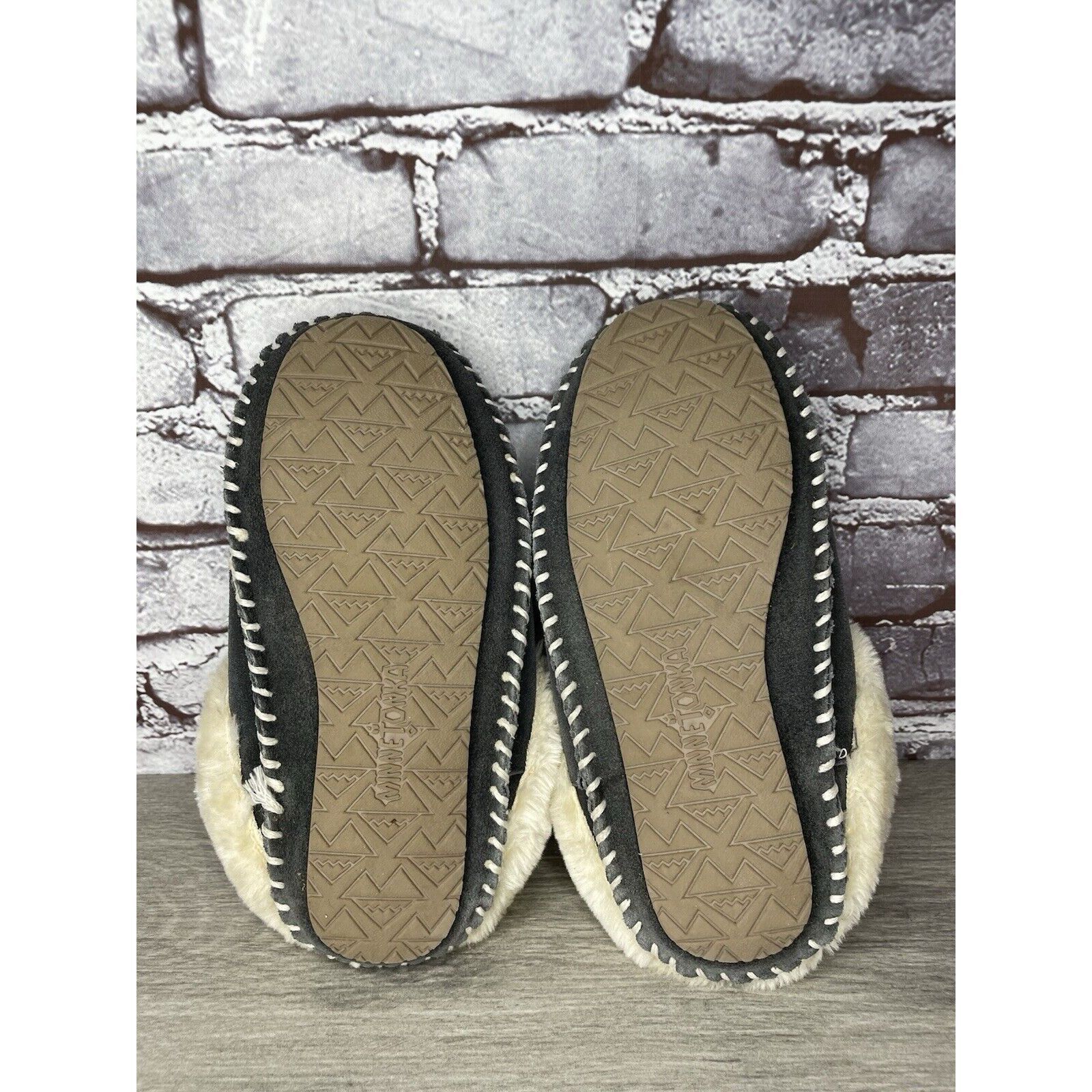 Minnetonka Minnetonka 40914 Gray Suede Leather Fur Slip On Slippers Wom Size US 7 / IT 37 - 7 Thumbnail