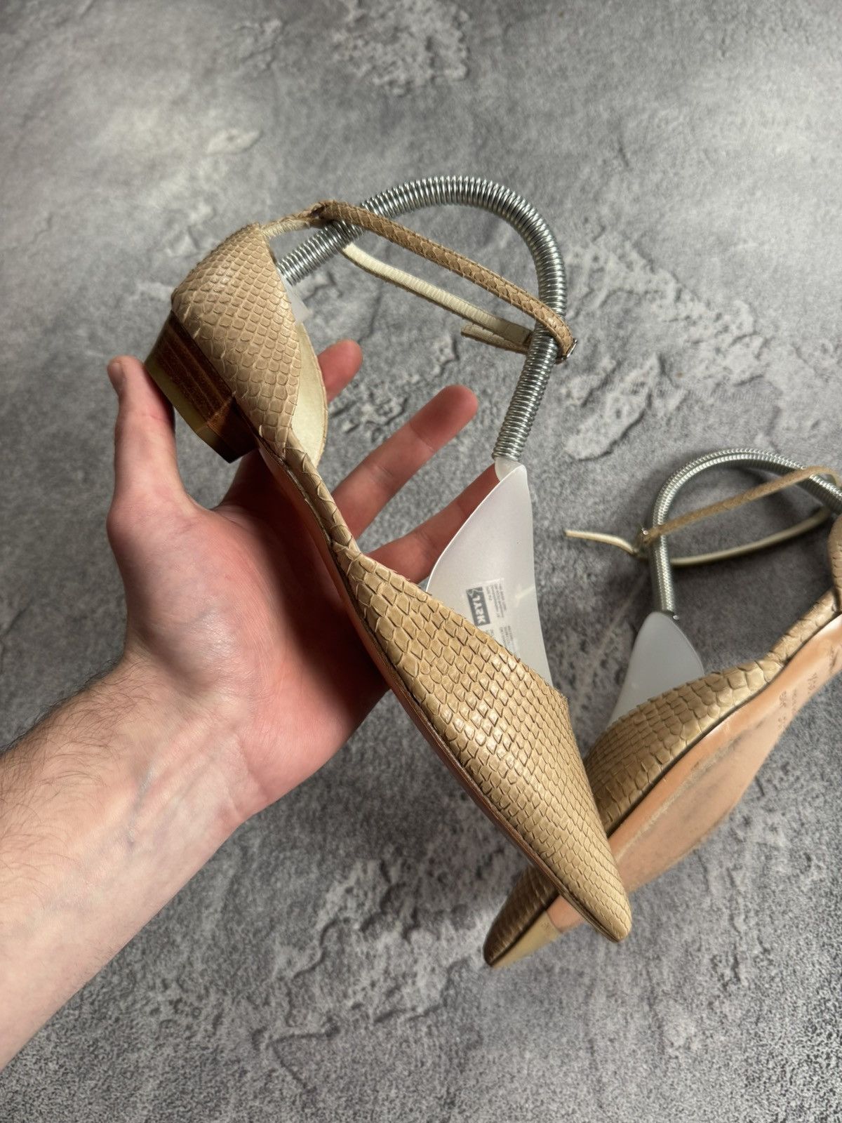 Helmut Lang Helmut Lang 35.5 textured leather pointed toe heels 👠- tan Size US 5.5 / IT 35.5 - 7 Thumbnail