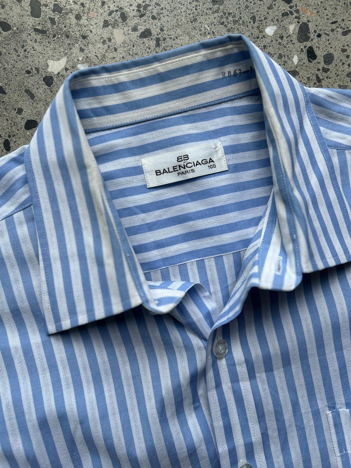 Balenciaga ✨ Balenciaga Striped Short-Sleeve Shirt ✨ Size US L / EU 52-54 / 3 - 2 Thumbnail