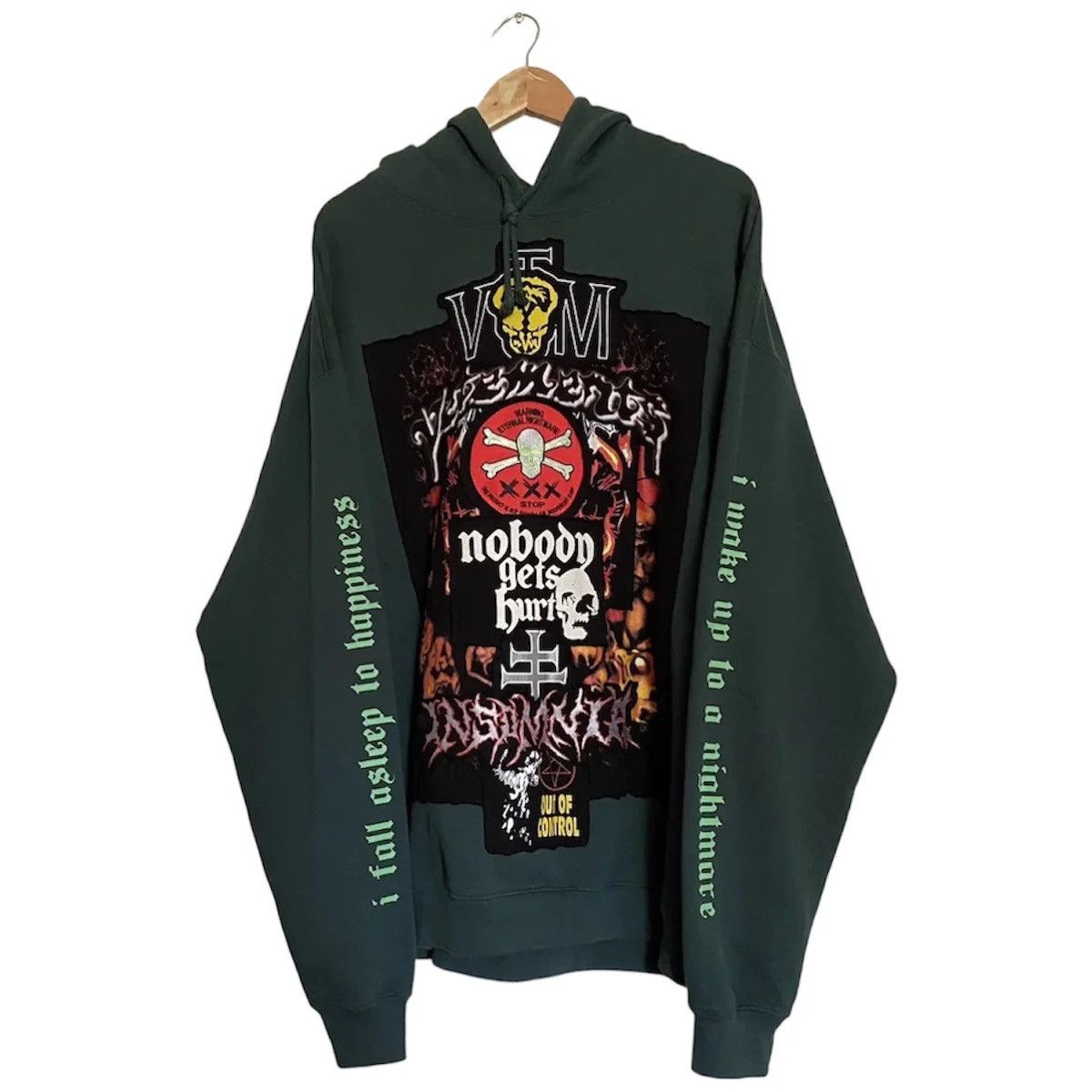 Vetements Vetements METAL PATCH LOGO Hoodie Size US S / EU 44-46 / 1 - 1 Thumbnail