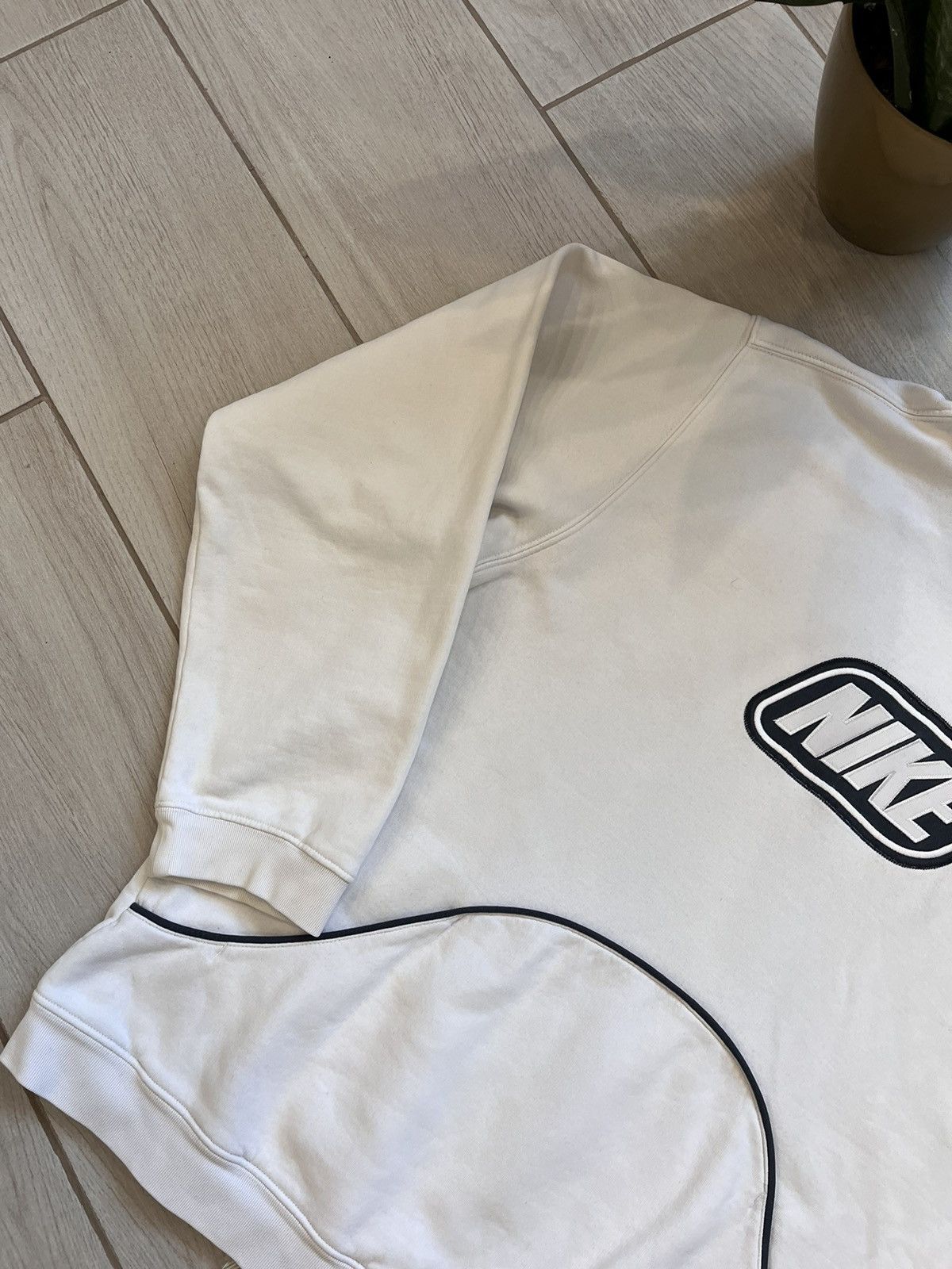 Nike × Vintage Vintage Nike hoodie white sweatshirt minimalistic Size US L / EU 52-54 / 3 - 3 Thumbnail