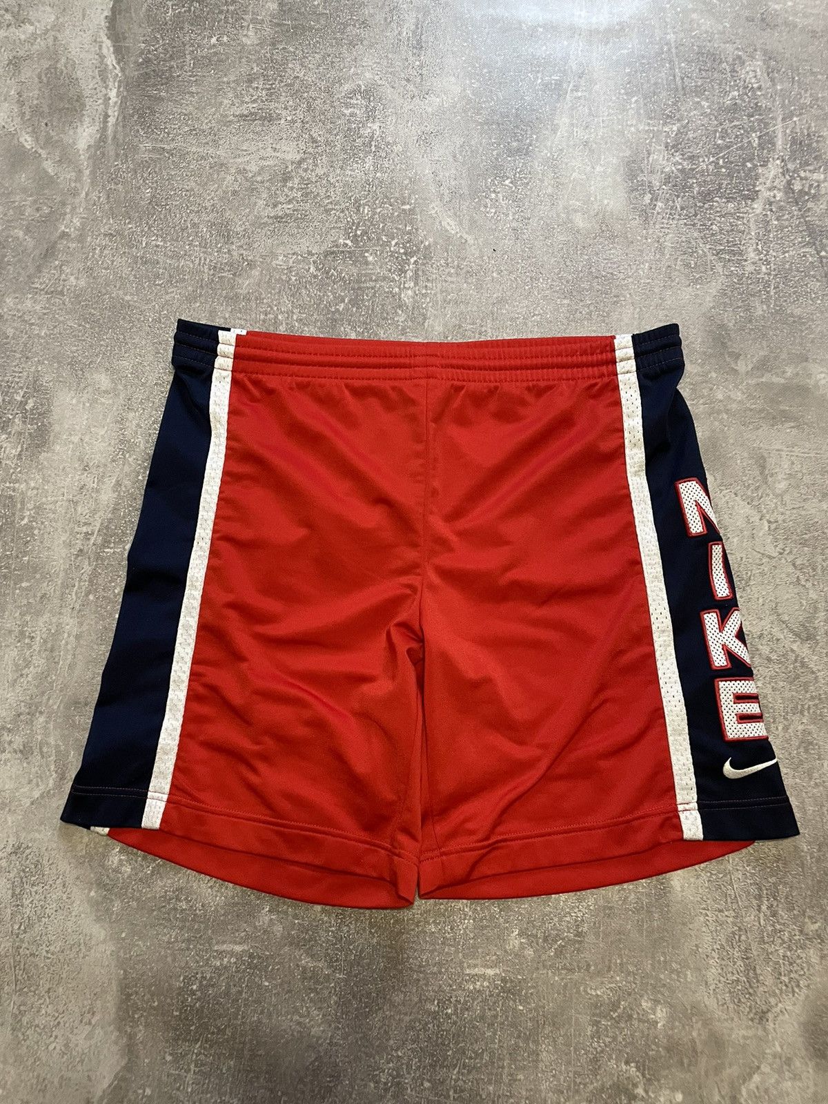 Nike × Vintage Vintage Nike Big Logo Shorts 90s Size US 34 / EU 50 - 1 Thumbnail