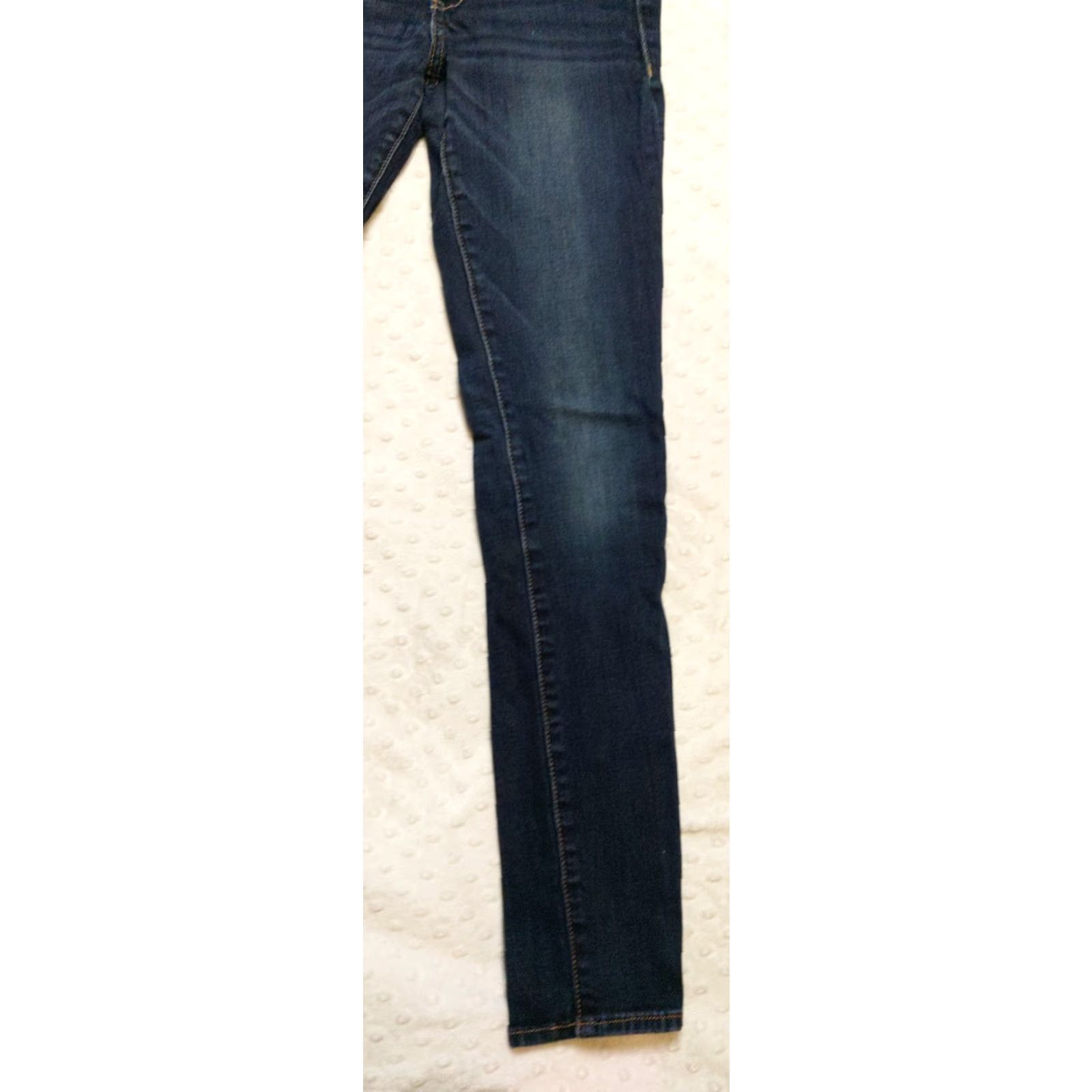 Abercrombie & Fitch Abercrombie & Fitch Medium Wash Distressed Skinny High Rise Jeans 26 X 29 Womens Jeans 5-Pocket Solid Blue 90s VintageRise 26/29 Womens Size 26" / US 2 / IT 38 - 2 Thumbnail