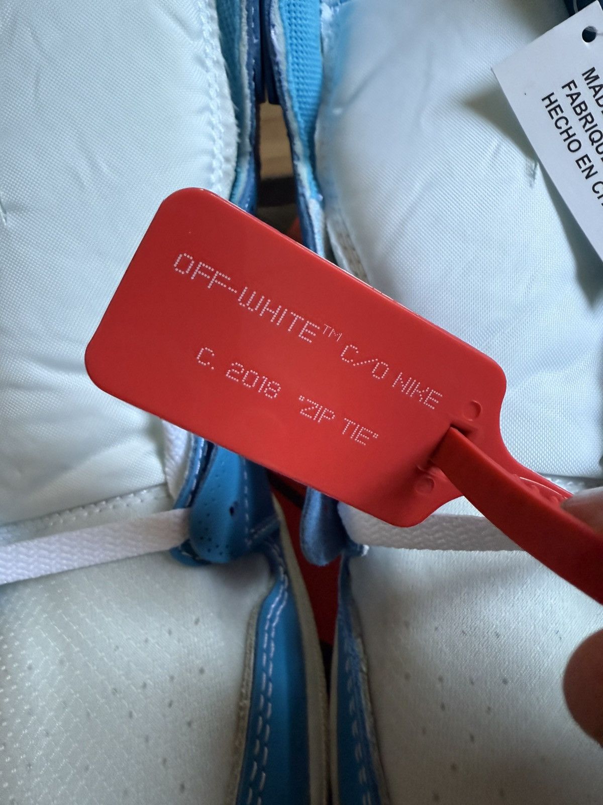 Nike × Off-White Jordan 1 Retro High Off-White University Size US 10.5 / EU 43-44 - 4 Thumbnail