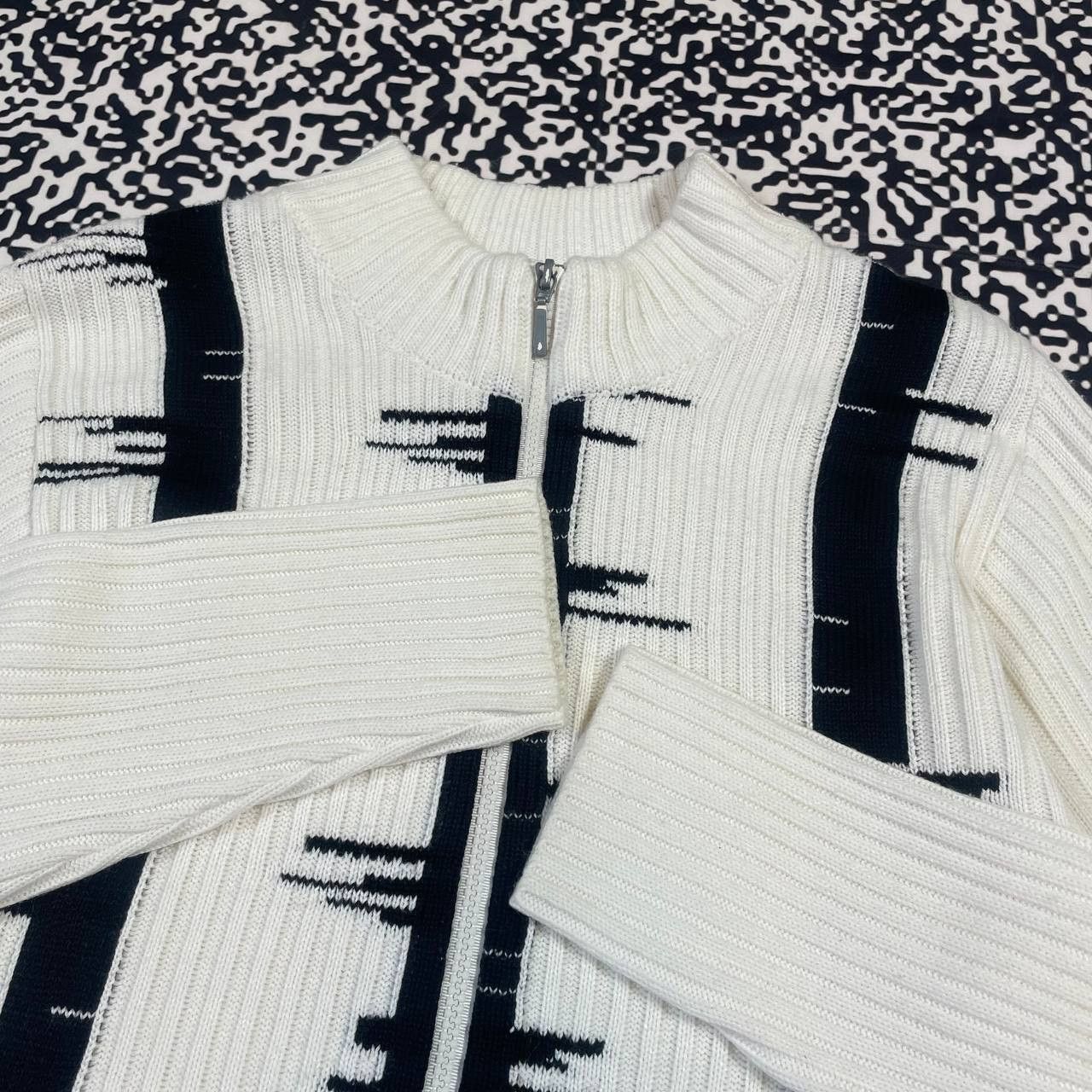 Japanese Brand Vintage Y2k Japanese Style Stripe Retro Anstract Zip Sweater Size US L / EU 52-54 / 3 - 8 Thumbnail
