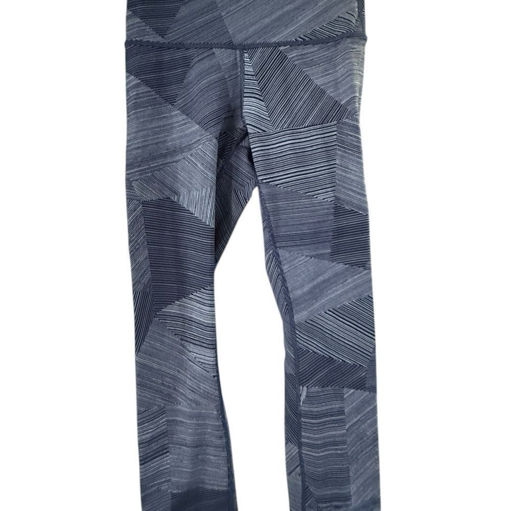 Lululemon lululemon athletica Blue Capri Pants Size 27" / US 4 / IT 40 - 5 Thumbnail