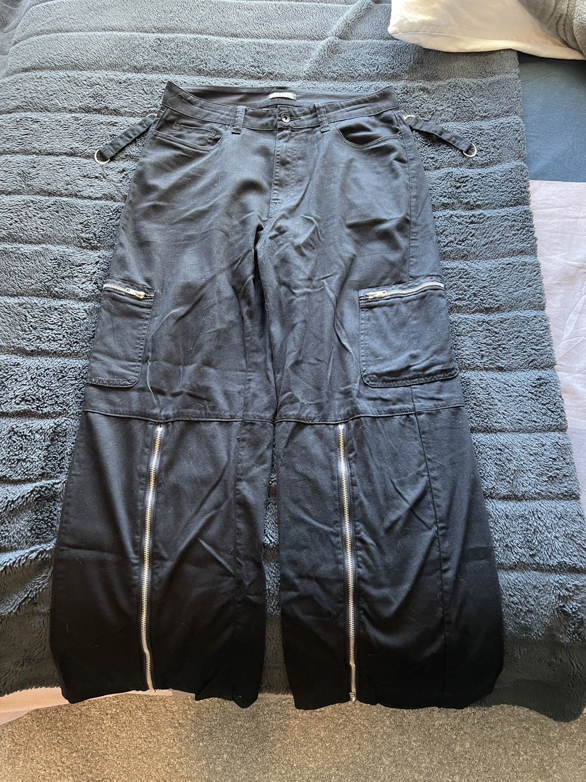 Hot Topic Zippers & Chains Wide Leg Size US 30 / EU 46 - 1 Thumbnail