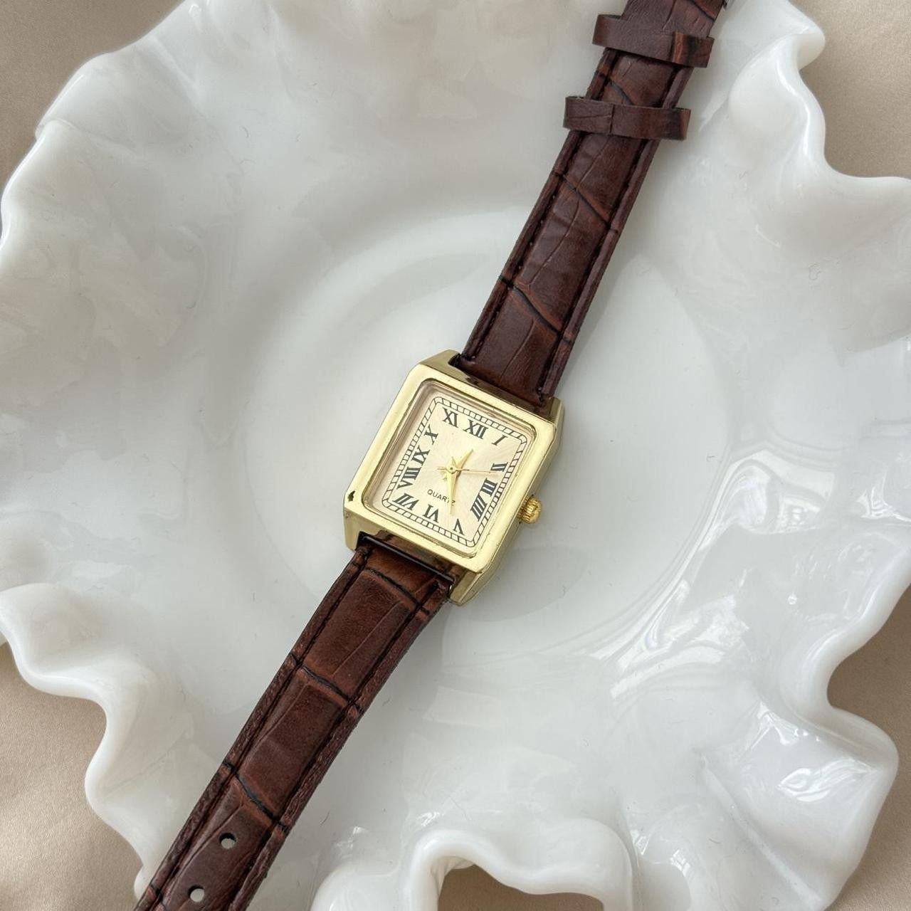 Vintage y2k style cute square brown leather luxury watch Size ONE SIZE - 7 Thumbnail