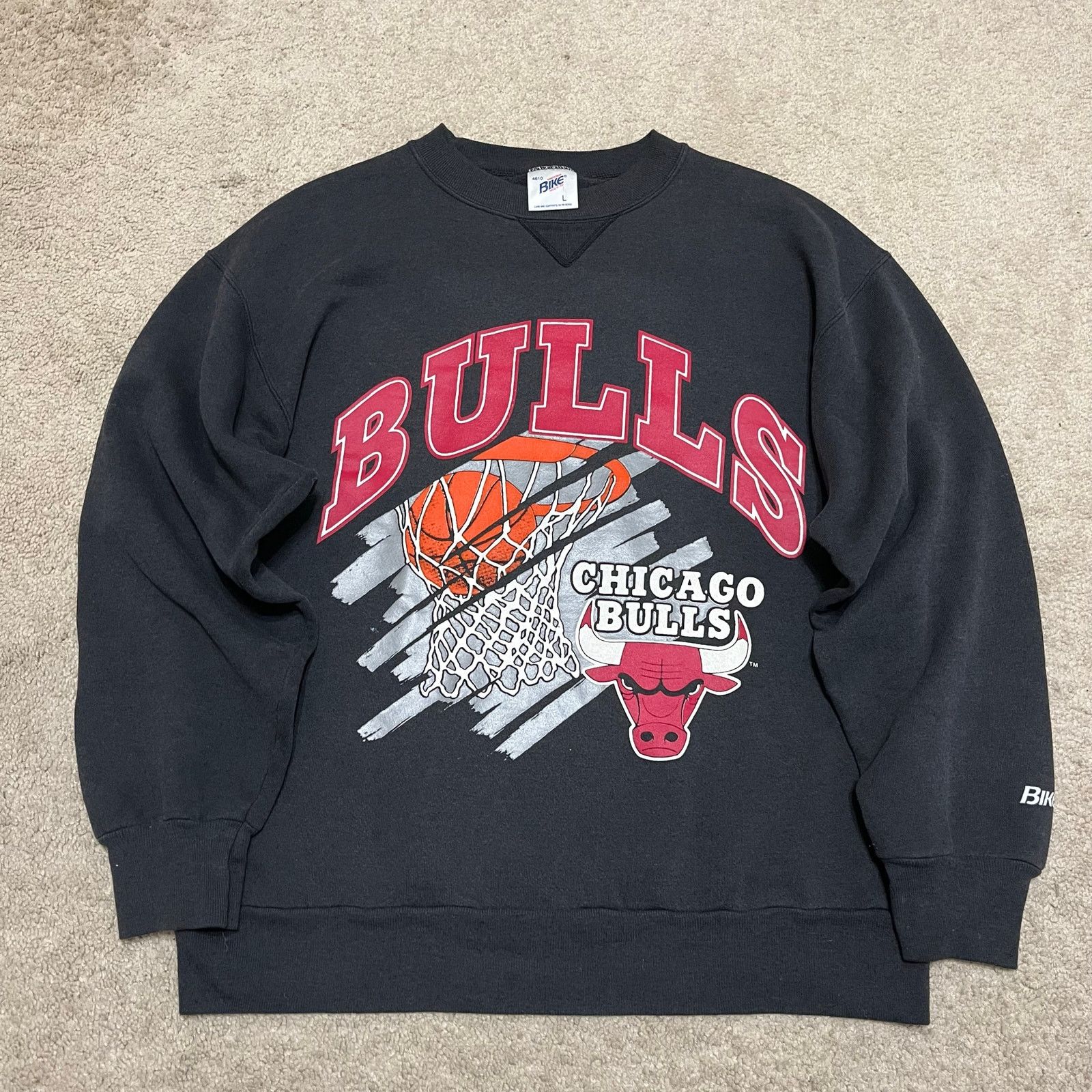 Other Vintage Chicago Bulls Jordan Pippen Graphic Black Crewneck L Size US L / EU 52-54 / 3 - 1 Thumbnail