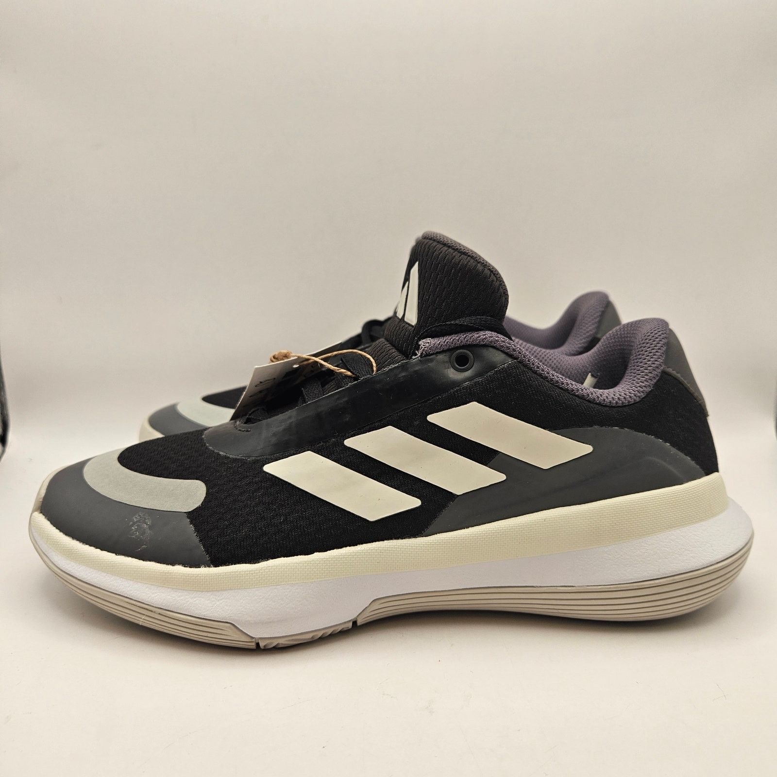 Adidas ADIDAS OWNTHEGAME 3 WOMEN'S 6 BLACK WHITE BASKETBALL SHOES Size US 6 / IT 36 - 2 Thumbnail