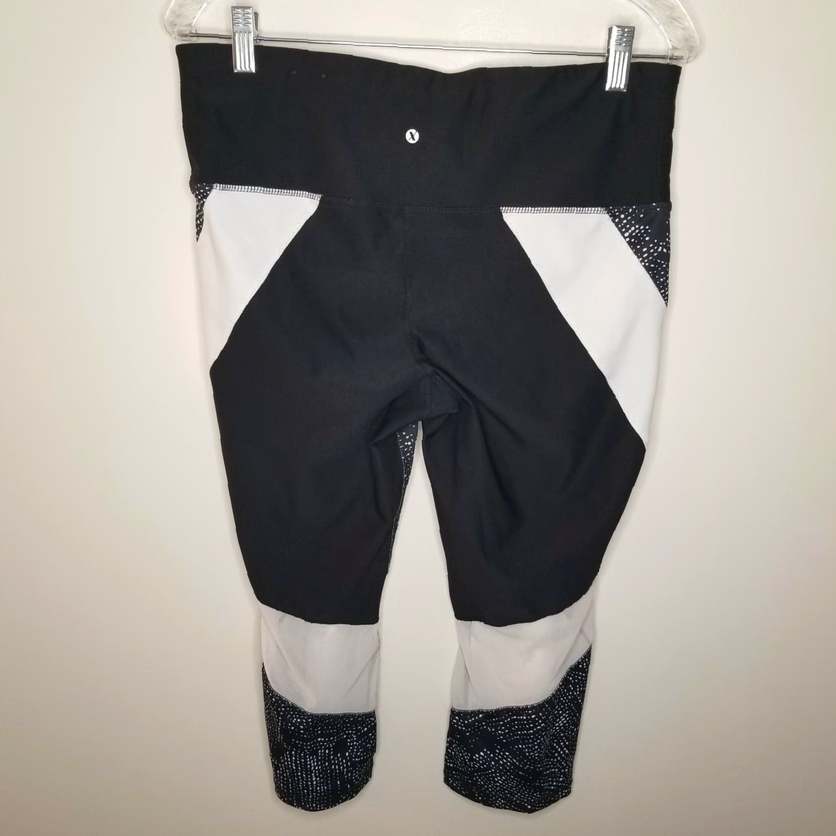 Vintage XERSION Leggings Capri Women's L Black White Fitted Activewear Capris Women’s Size L Size 36" / US 14 / IT 50 - 4 Thumbnail