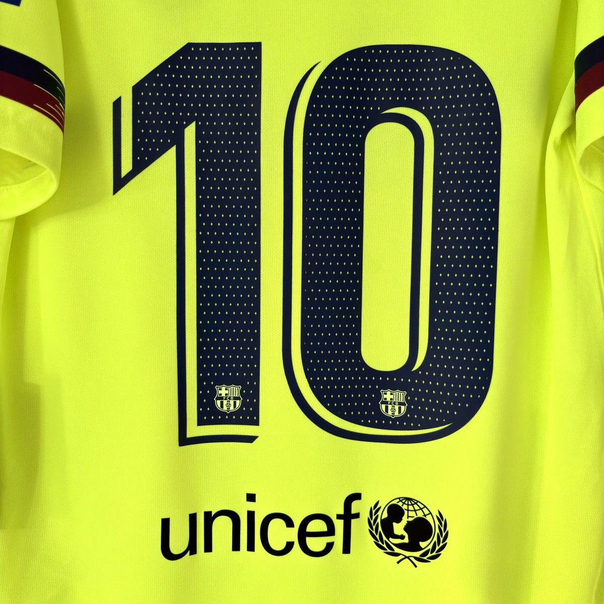Nike 2018 2019 Barcelona Messi Nike Away Kit Soccer Jersey Shirt Size US S / EU 44-46 / 1 - 12 Thumbnail