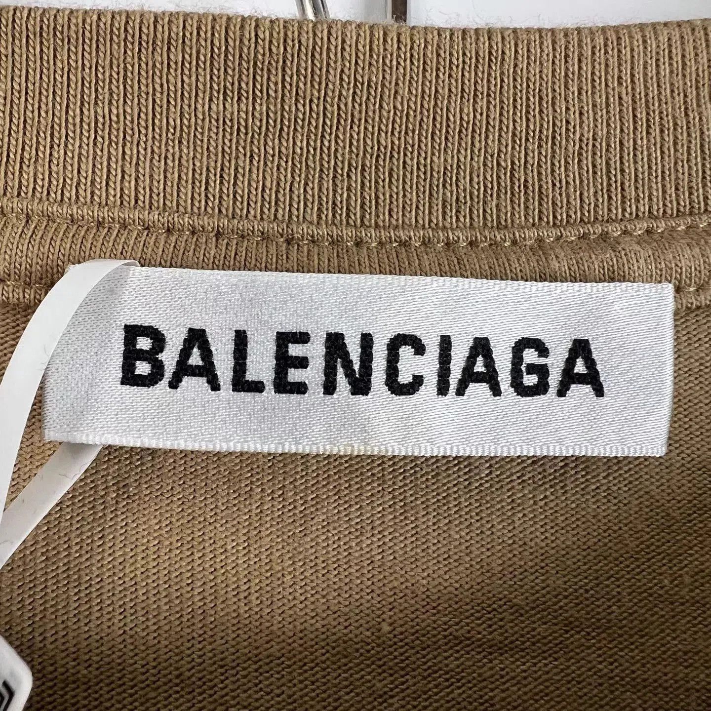 Balenciaga Beige Short-Sleeve Graphic Tee. Size US XS / EU 42 / 0 - 4 Thumbnail