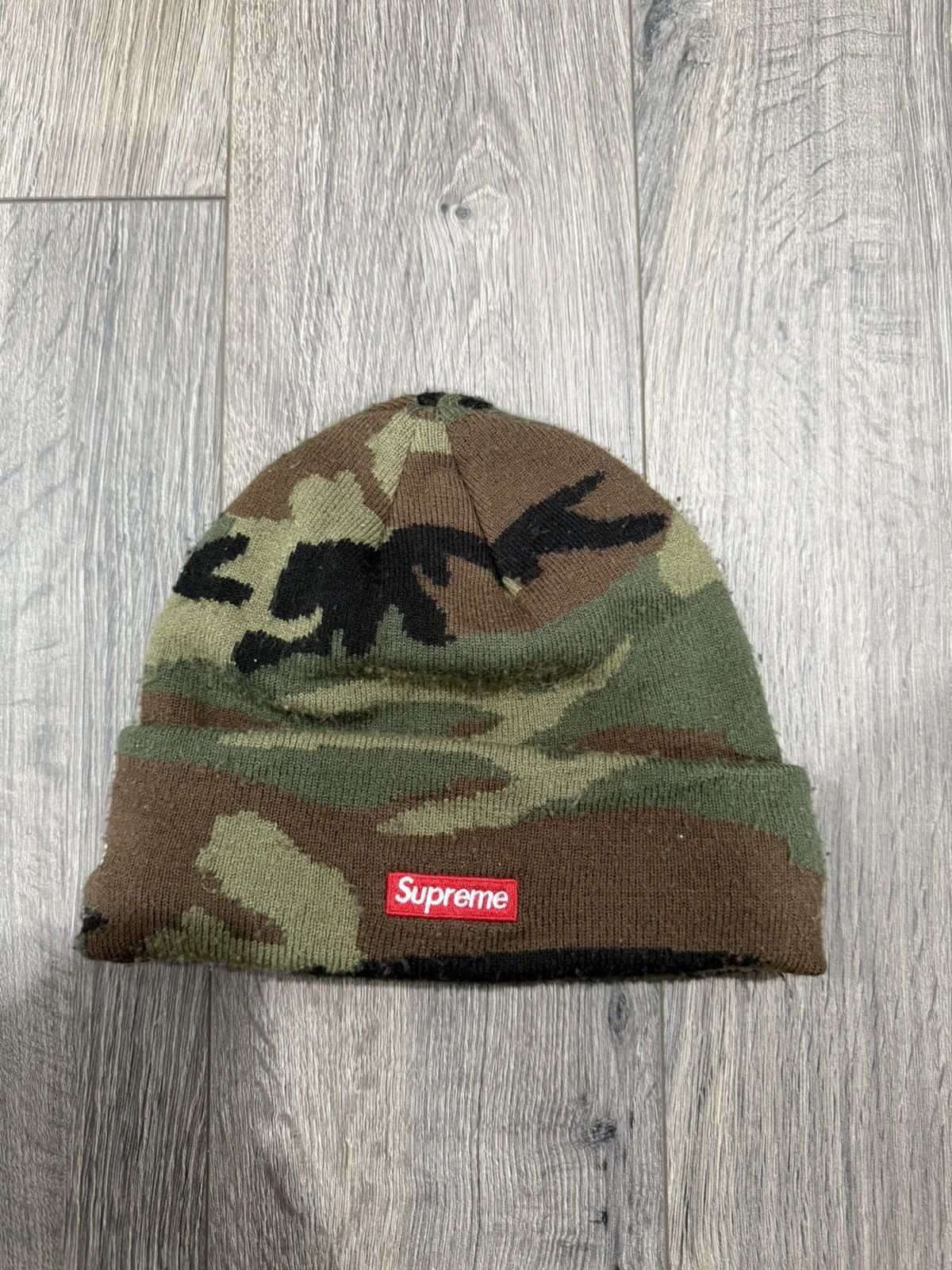 Supreme × Swarovski Supreme New Era Swarvoski S Logo Beanie Size ONE SIZE - 2 Thumbnail