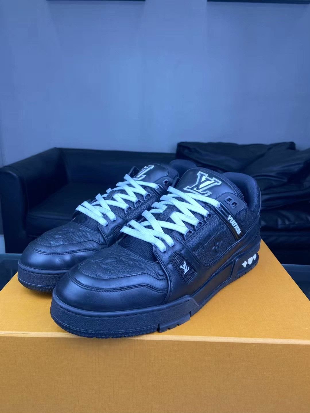 Louis Vuitton Louis Vuitton Training Black Lowtop Sneakers 10.5 Men Size US 10.5 / EU 43-44 - 1 Thumbnail