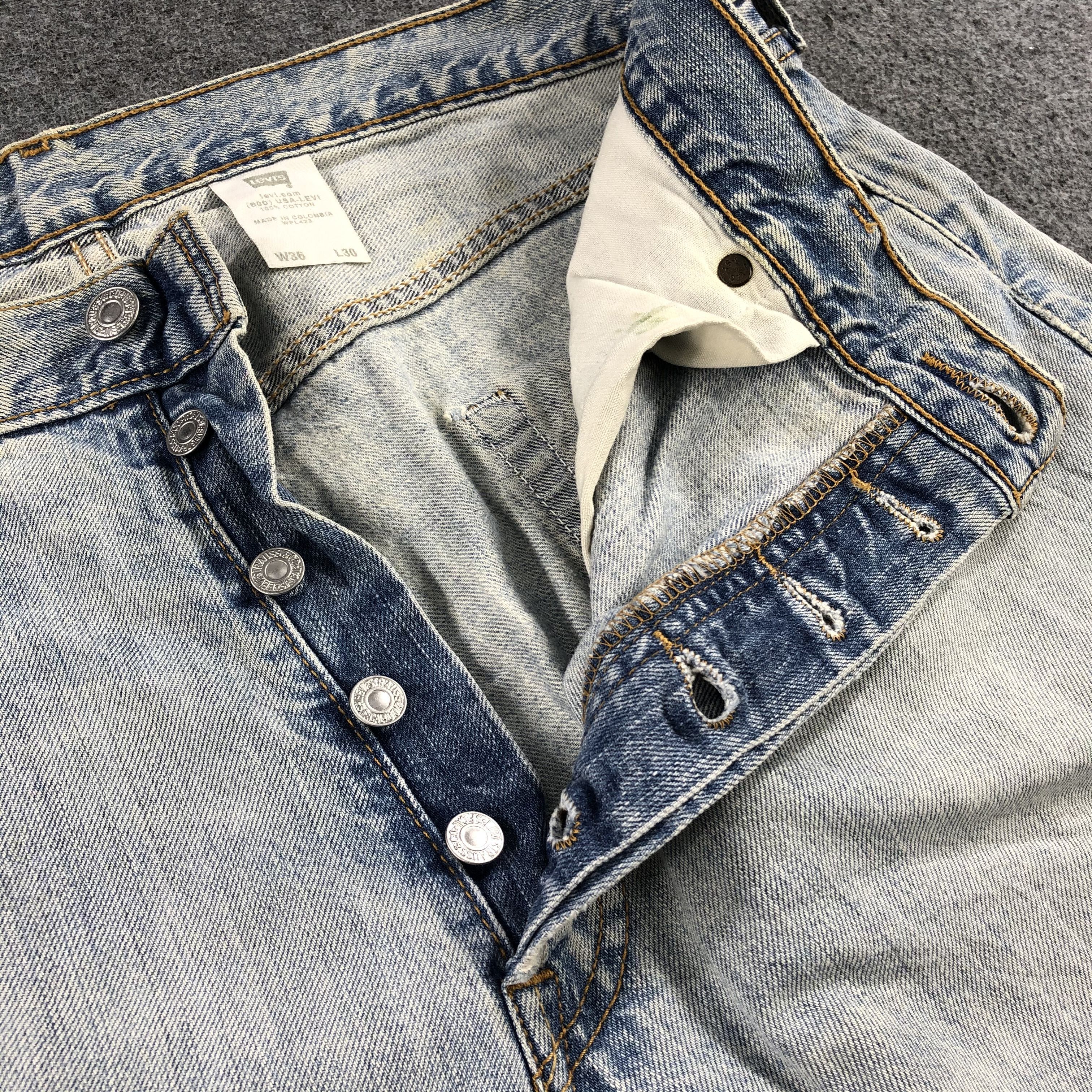 Levi's × Vintage 90s Vintage Ripped Light Wash Levis 501 Jeans-J1611 Size US 36 / EU 52 - 12 Thumbnail