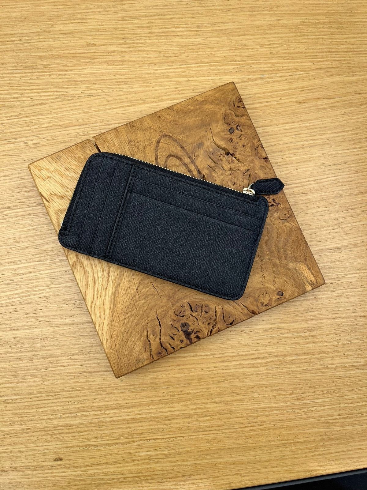 Vivienne Westwood o1f1d3z0825 Size: OS / Zip Card Holder in Black/Gold Size ONE SIZE - 2 Thumbnail