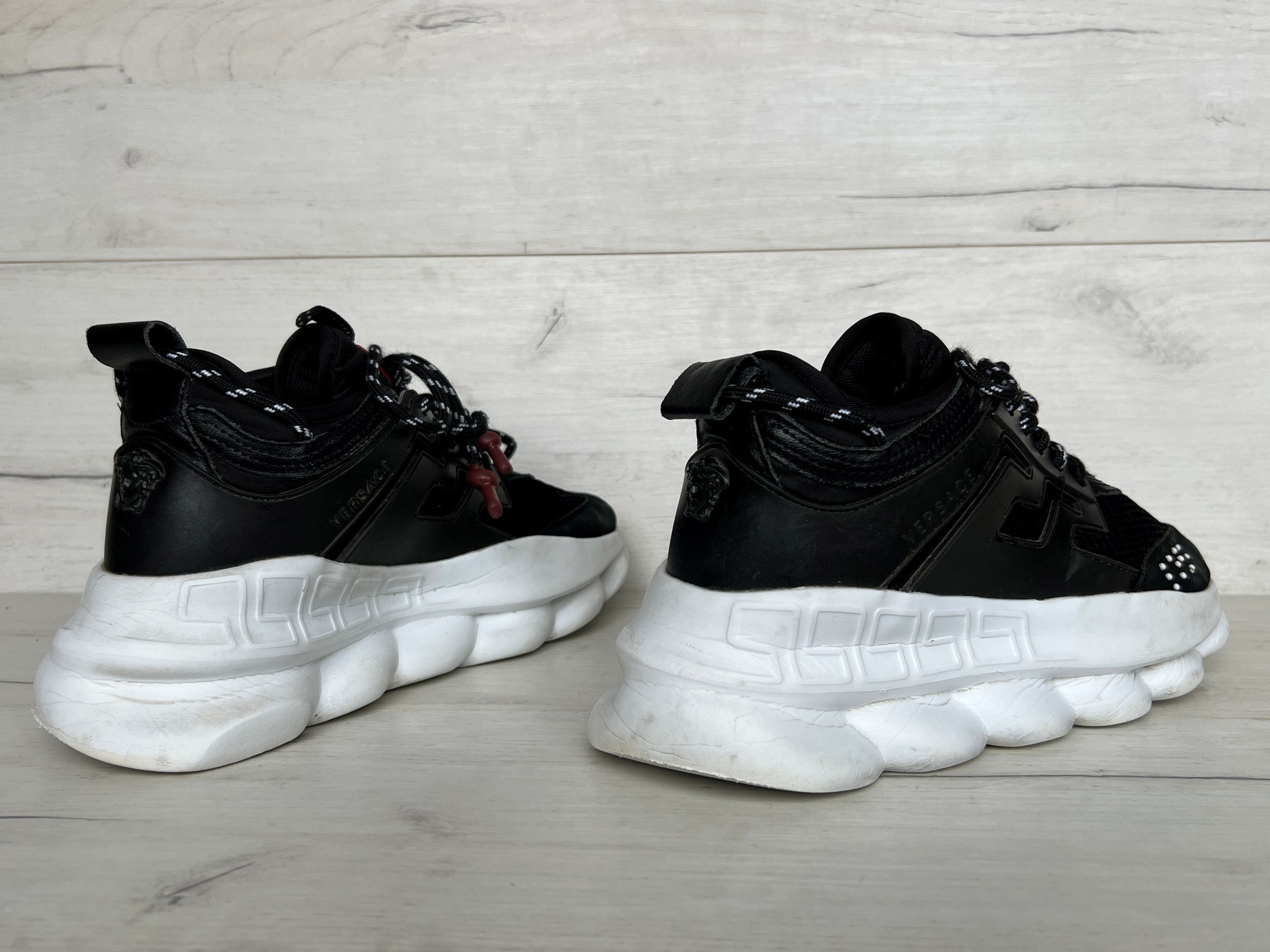 Versace VERSACE CHAIN REACTION BLACK/WHITE SNEAKERS Size US 7 / EU 40 - 3 Thumbnail