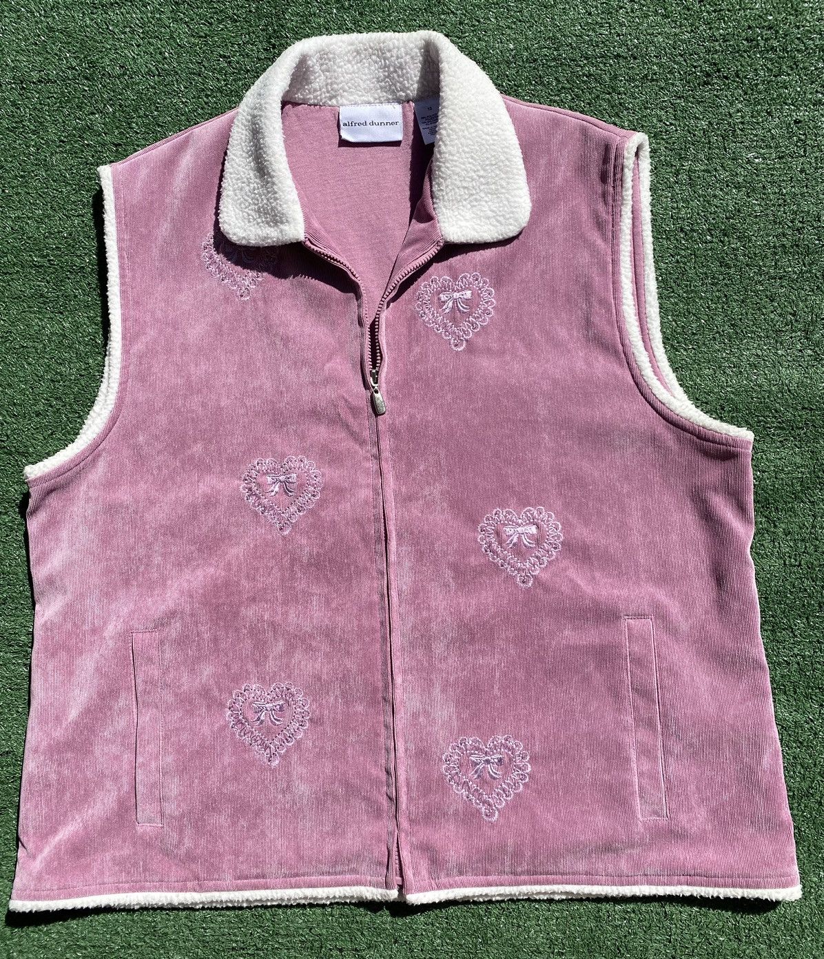 Other VTG Y2K Alfred Dunner Hearts Ribbons Corduroy Vest Womens Lg Size L / US 10 / IT 46 - 1 Thumbnail