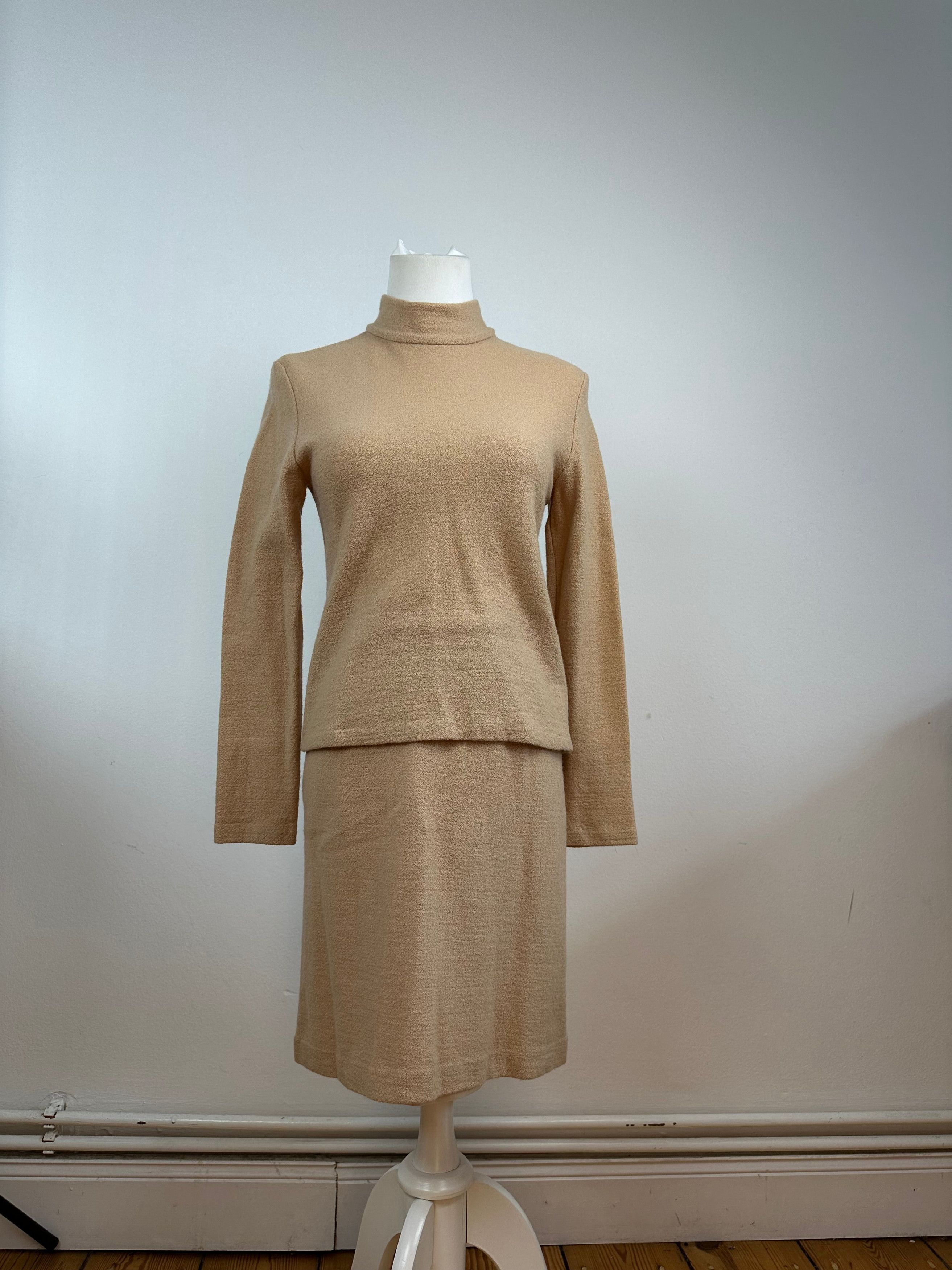 Balenciaga Vintage Wool Twin Set Camel 38/M Size M / US 6-8 / IT 42-44 - 1 Thumbnail