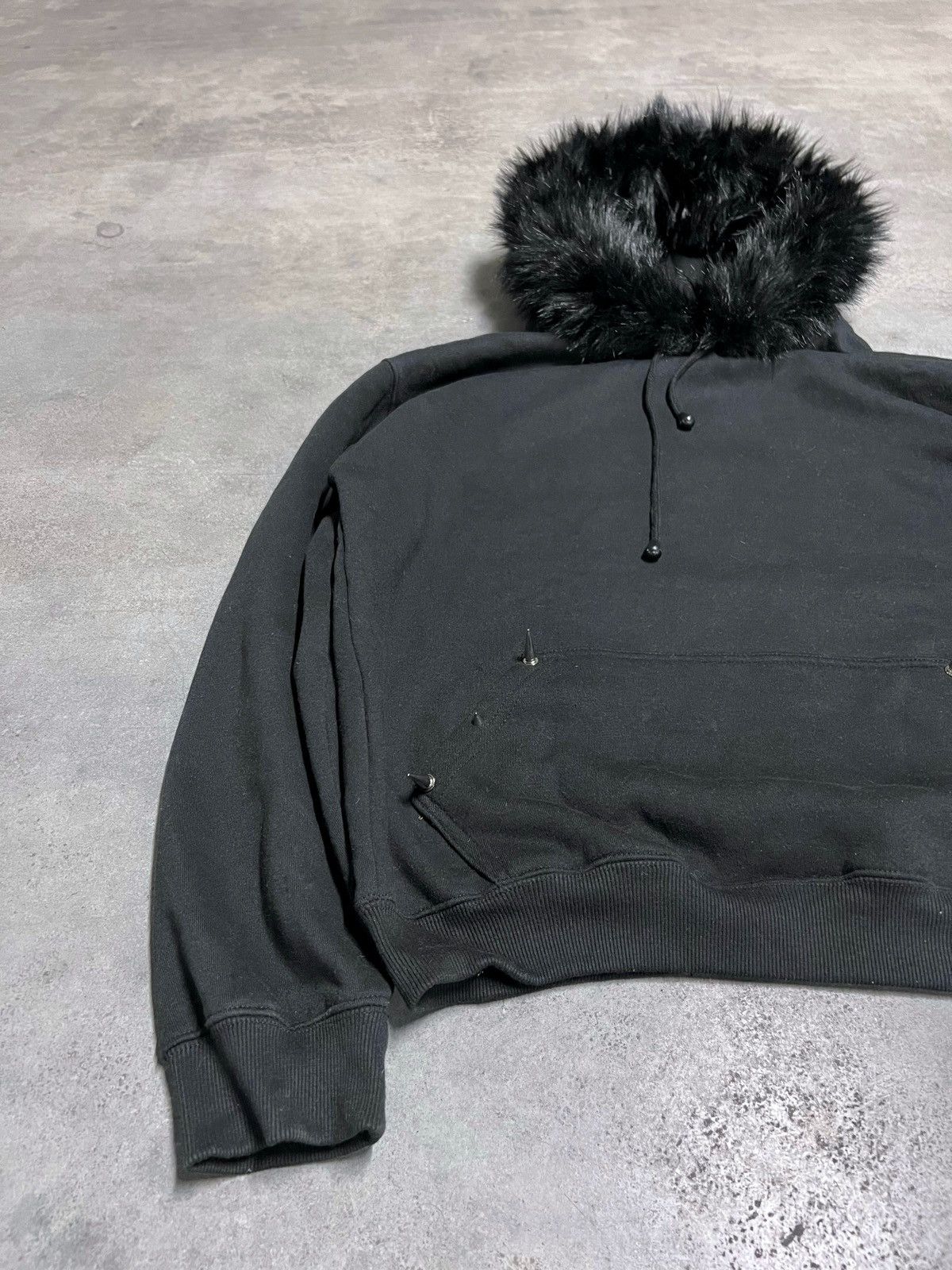 Japanese Brand Japanese Style Custom Spiked Faux Fur Hoodie Ifsixwasnine Size US M / EU 48-50 / 2 - 2 Thumbnail
