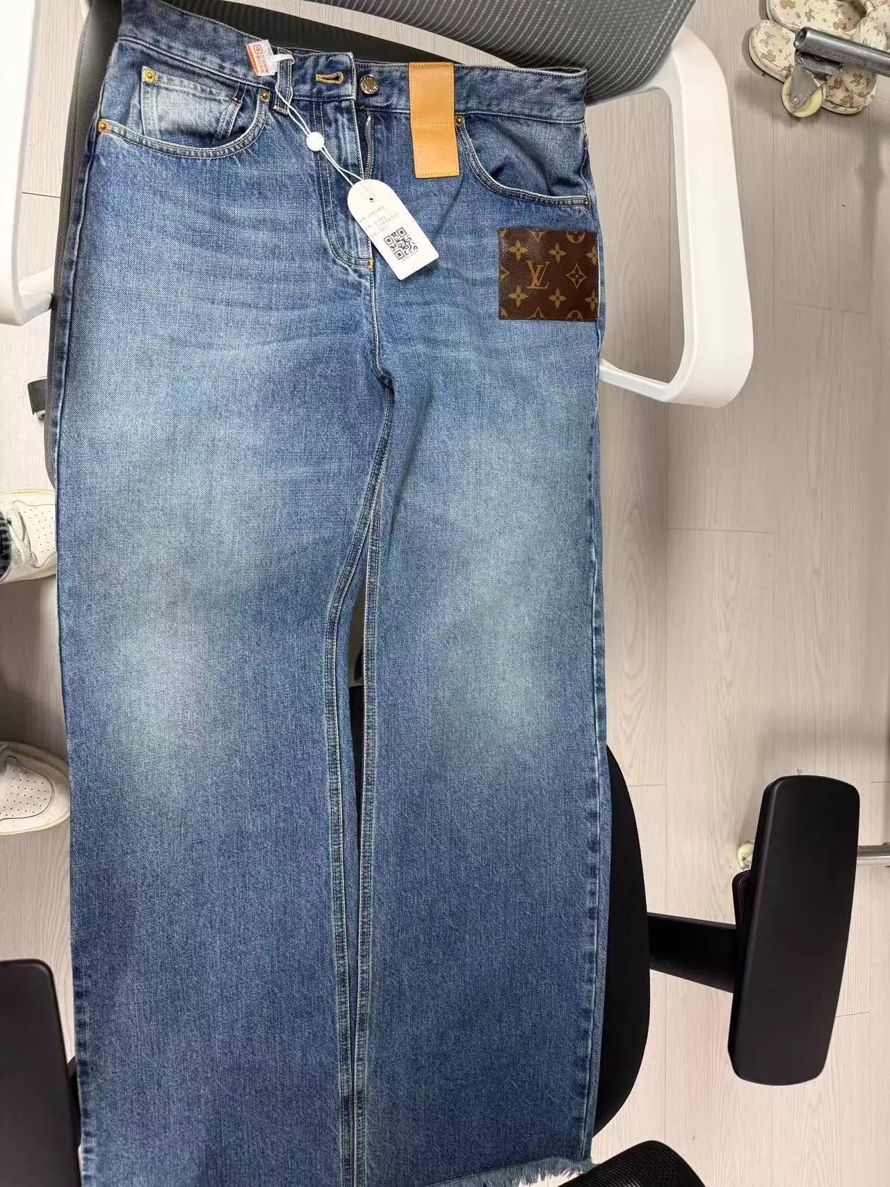 Louis Vuitton LV Jeans Size 38 Size 27" / US 4 / IT 40 - 1 Thumbnail