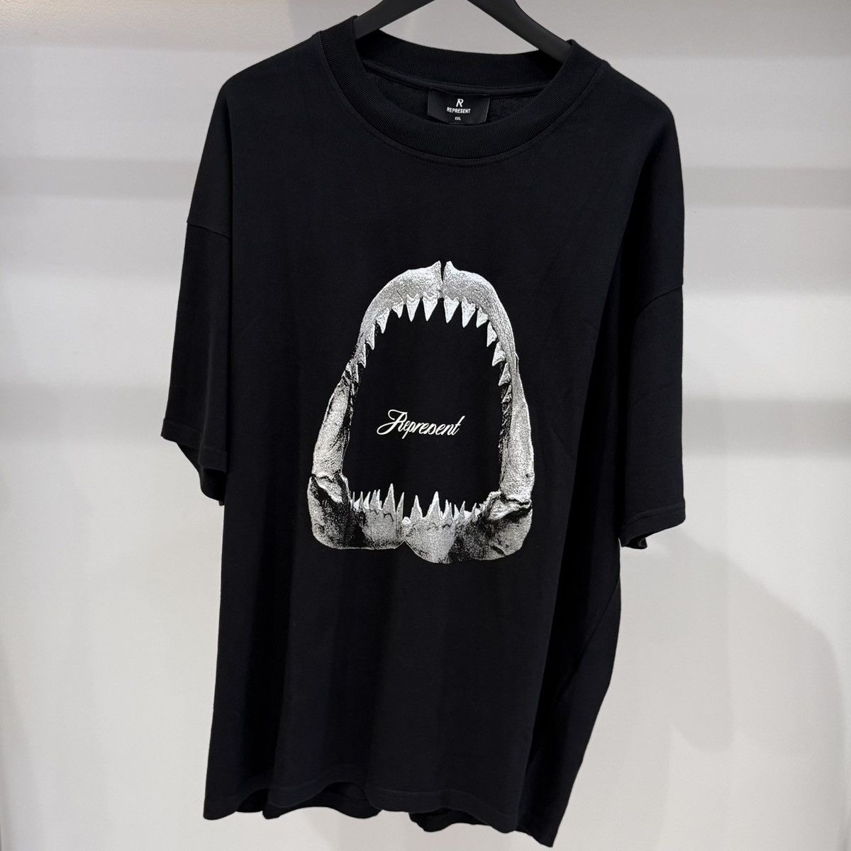 Represent Clo. Represent Shark Jaws Tee Black Size US L / EU 52-54 / 3 - 1 Thumbnail