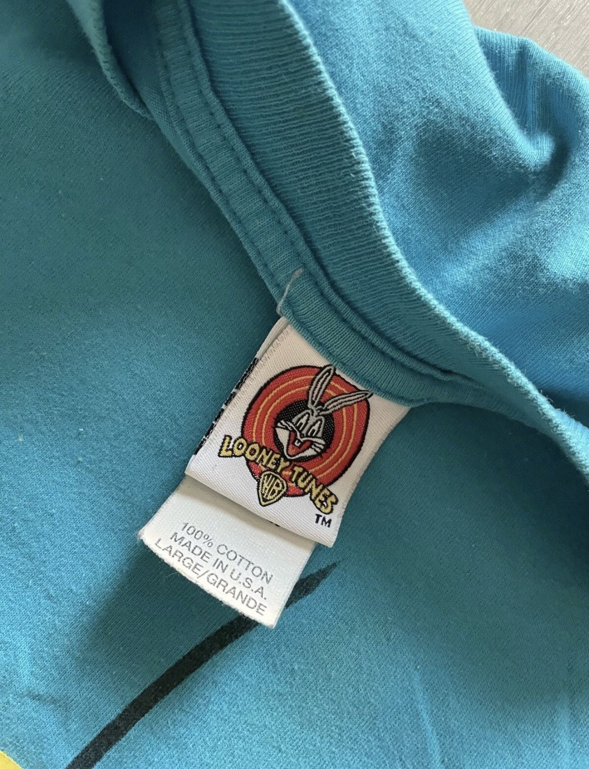 Vintage Vintage 90s Looney Tunes Big Face Tweety Shirt USA Sz L Size US L / EU 52-54 / 3 - 2 Thumbnail