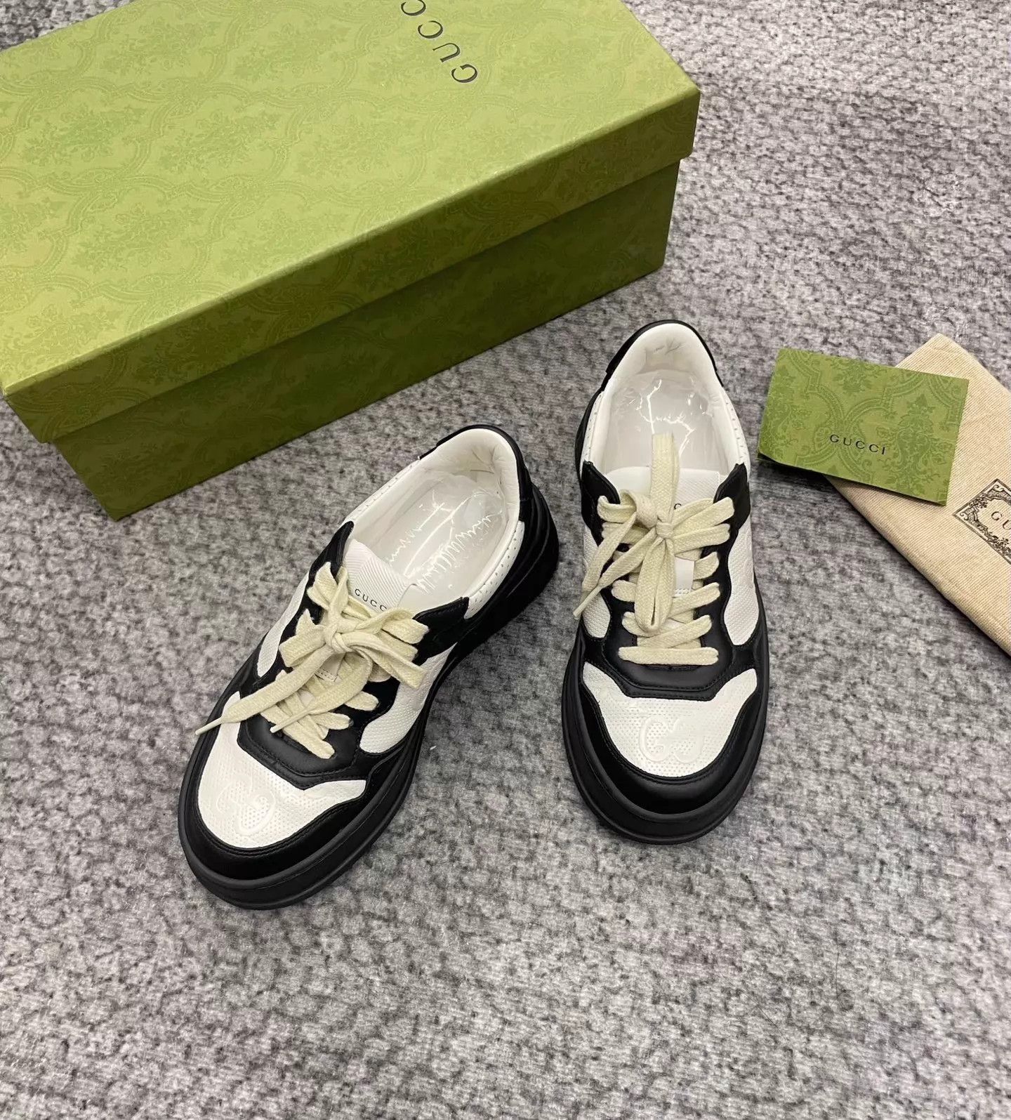 Gucci Gucci Panda Sneakers Black & White Size US 6 / IT 36 - 2 Thumbnail
