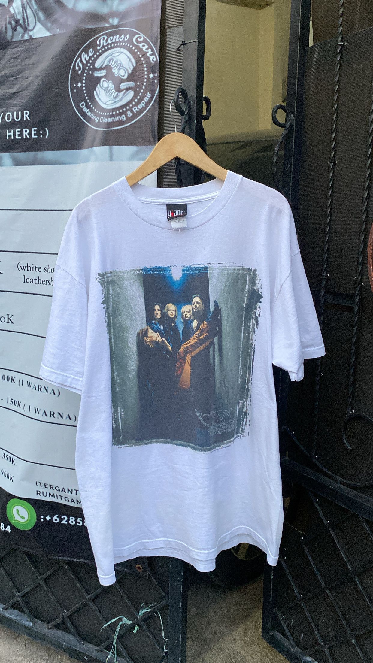 Aerosmith × Band Tees × Vintage Aerosmith Nine Live Tour 1997 rare with backhit flawless Size US XL / EU 56 / 4 - 1 Thumbnail