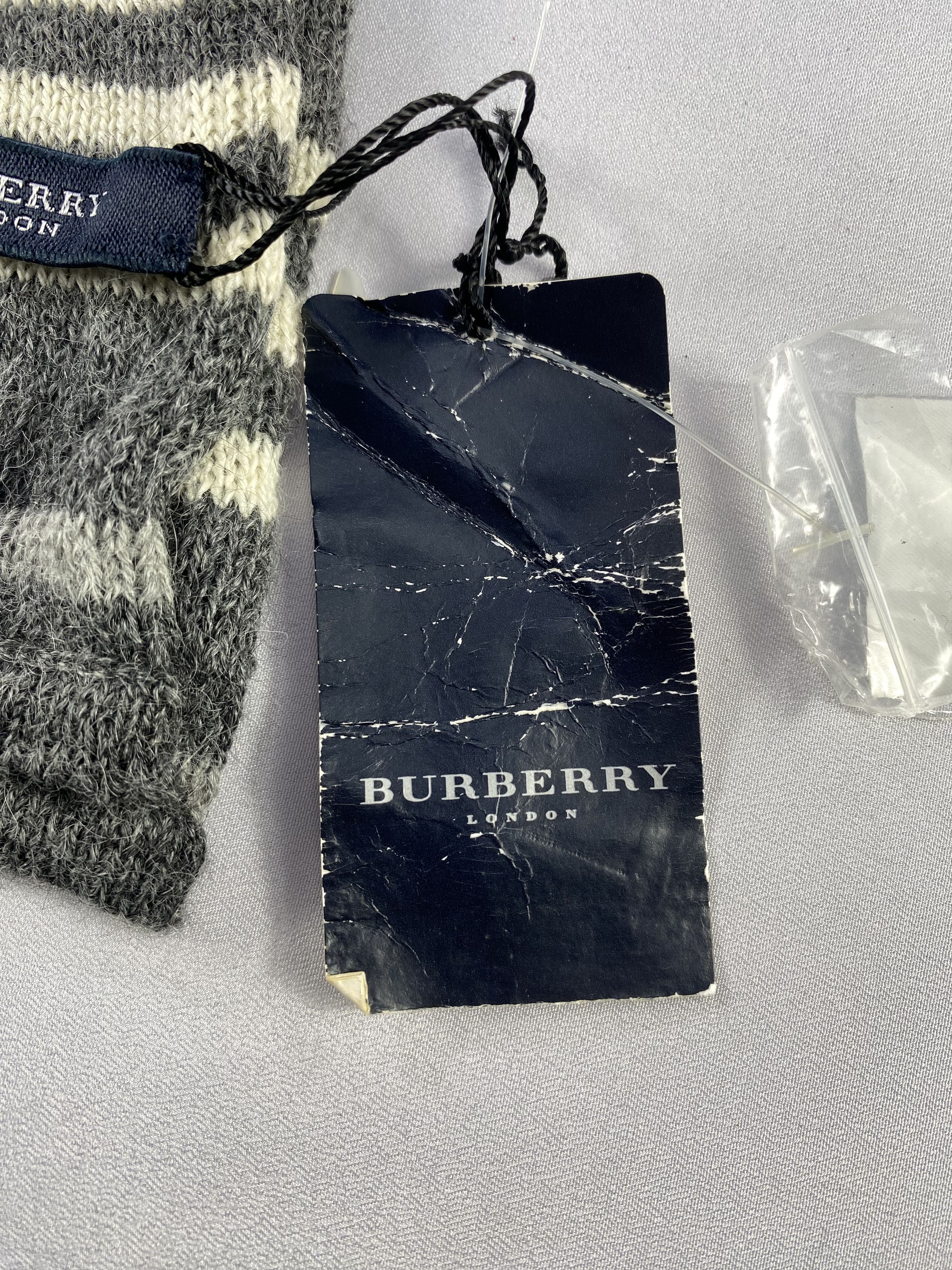 Burberry × Vintage NWT Burberry Scarf / Muffler / Neckwear - WW1558 Size ONE SIZE - 4 Thumbnail