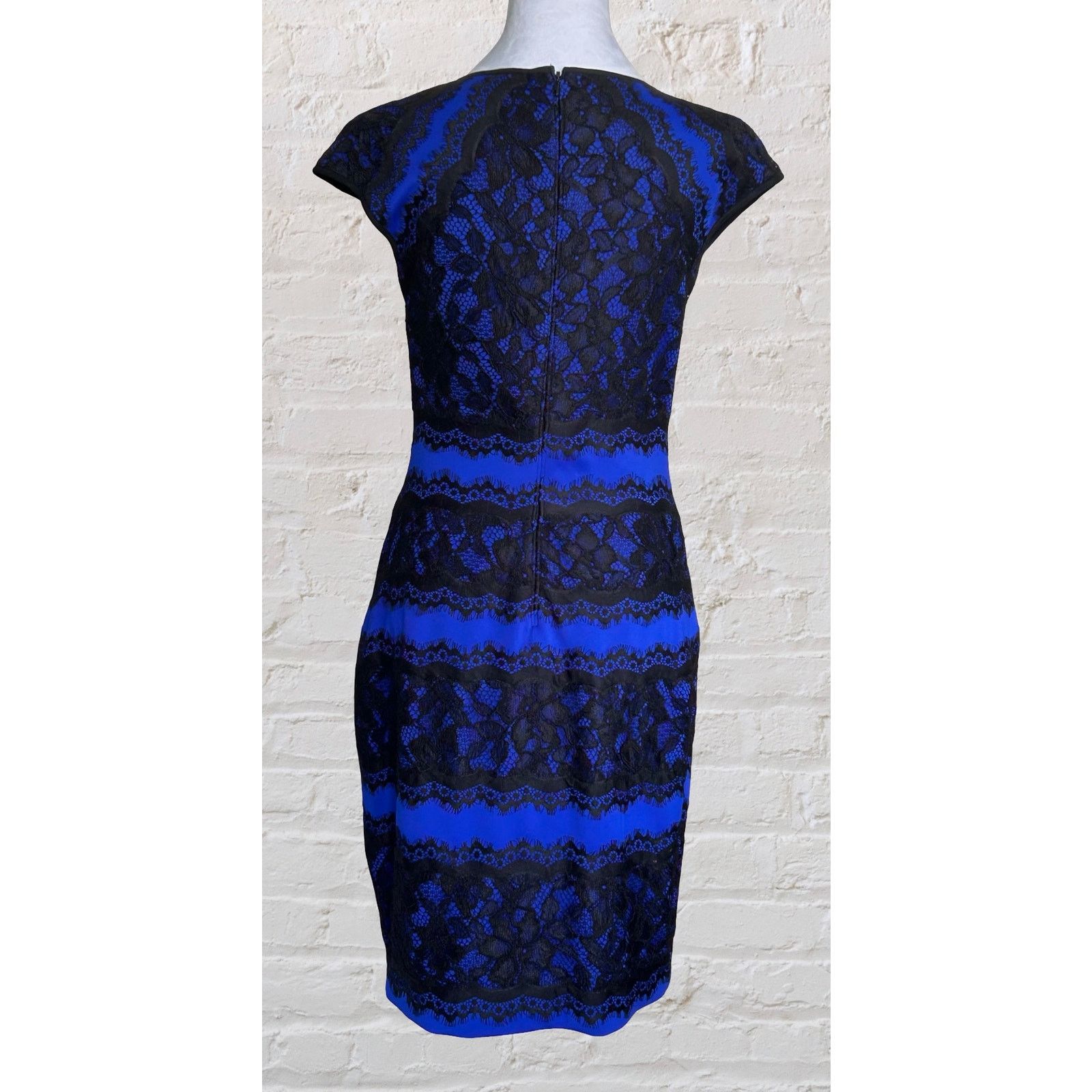 Tadashi Shoji Tadashi Shoji Blue Black Lace Event Cocktail Dress S 4 6 Size S / US 4 / IT 40 - 4 Thumbnail