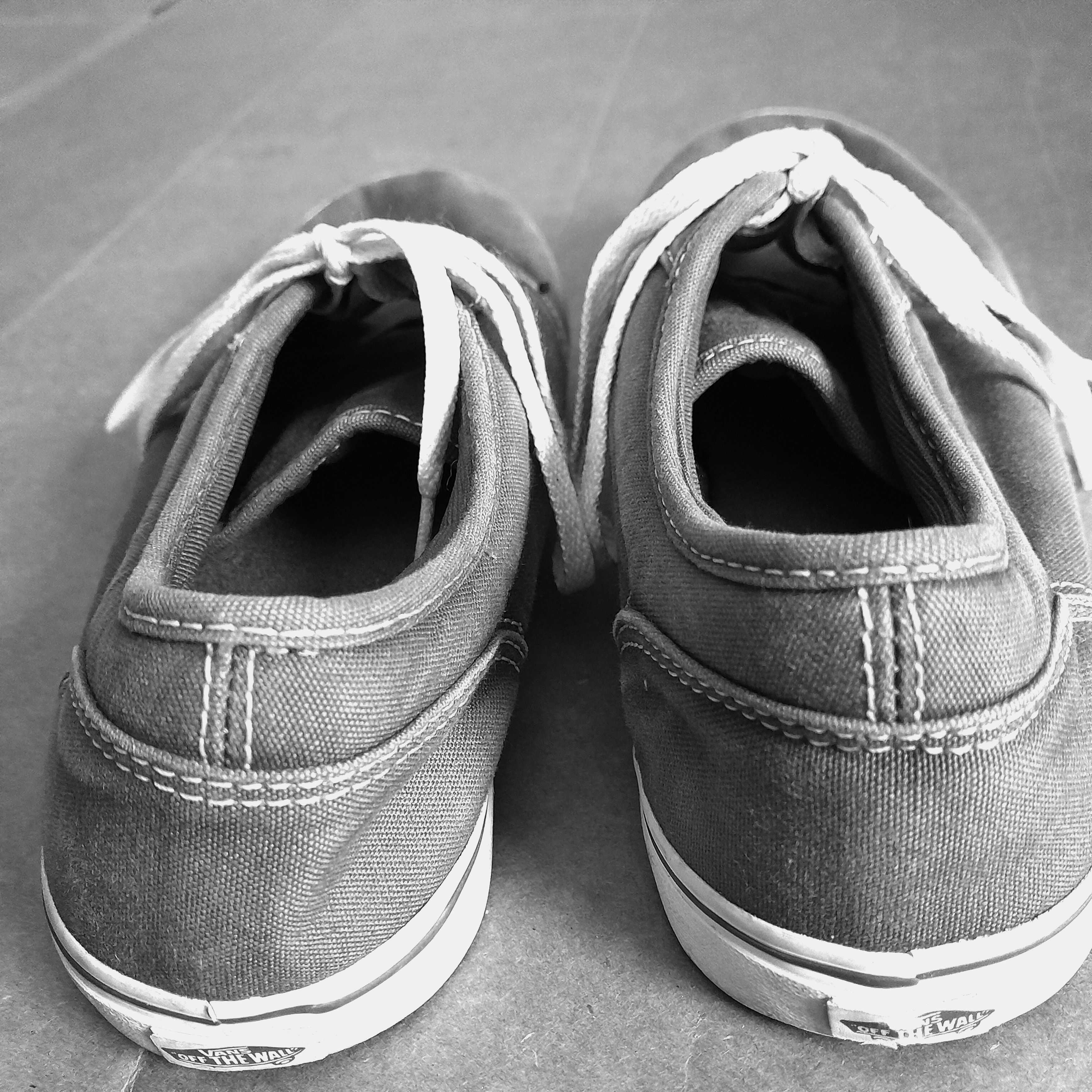 Vans VANS Off The Wall Women’s Classic Skate Shoe Gray Size US 8.5 / IT 38.5 - 2 Thumbnail