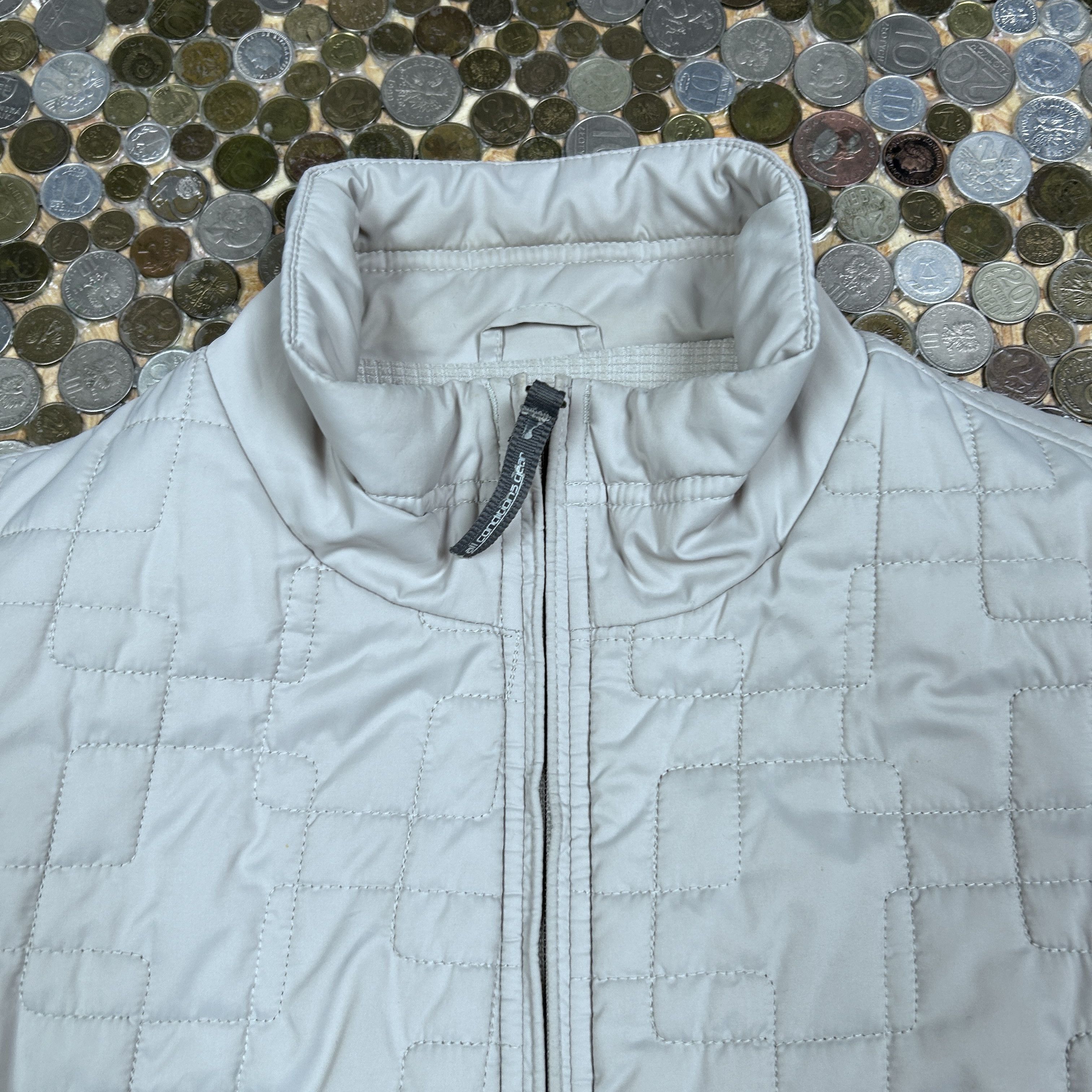 Nike ACG Nike ACG qualited jacket WMNS removable sleeve Size L / US 10 / IT 46 - 3 Thumbnail