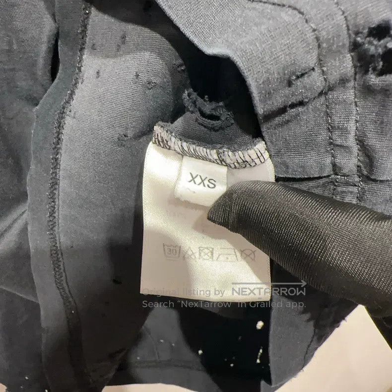 Givenchy Givenchy Black Ripped Short-Sleeve Shirt XXS Size Shoulder Size US XXS / EU 40 - 6 Thumbnail