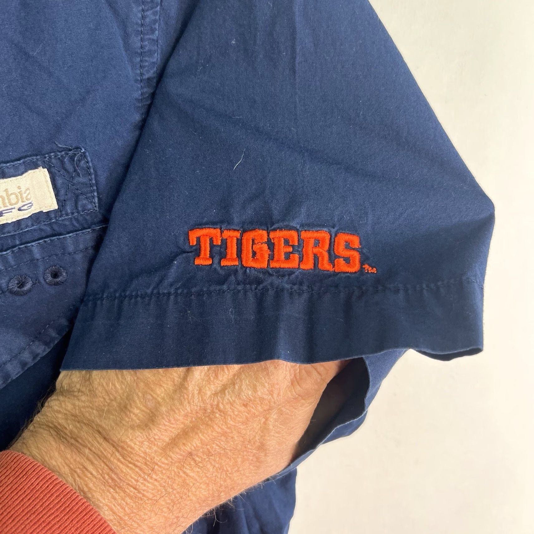 Vintage VINTAGE Clemson Tigers Columbia PFG Button-Up Shirt Men’s M Blue Short Sleeve Tiger Logo Size US M / EU 48-50 / 2 - 4 Thumbnail