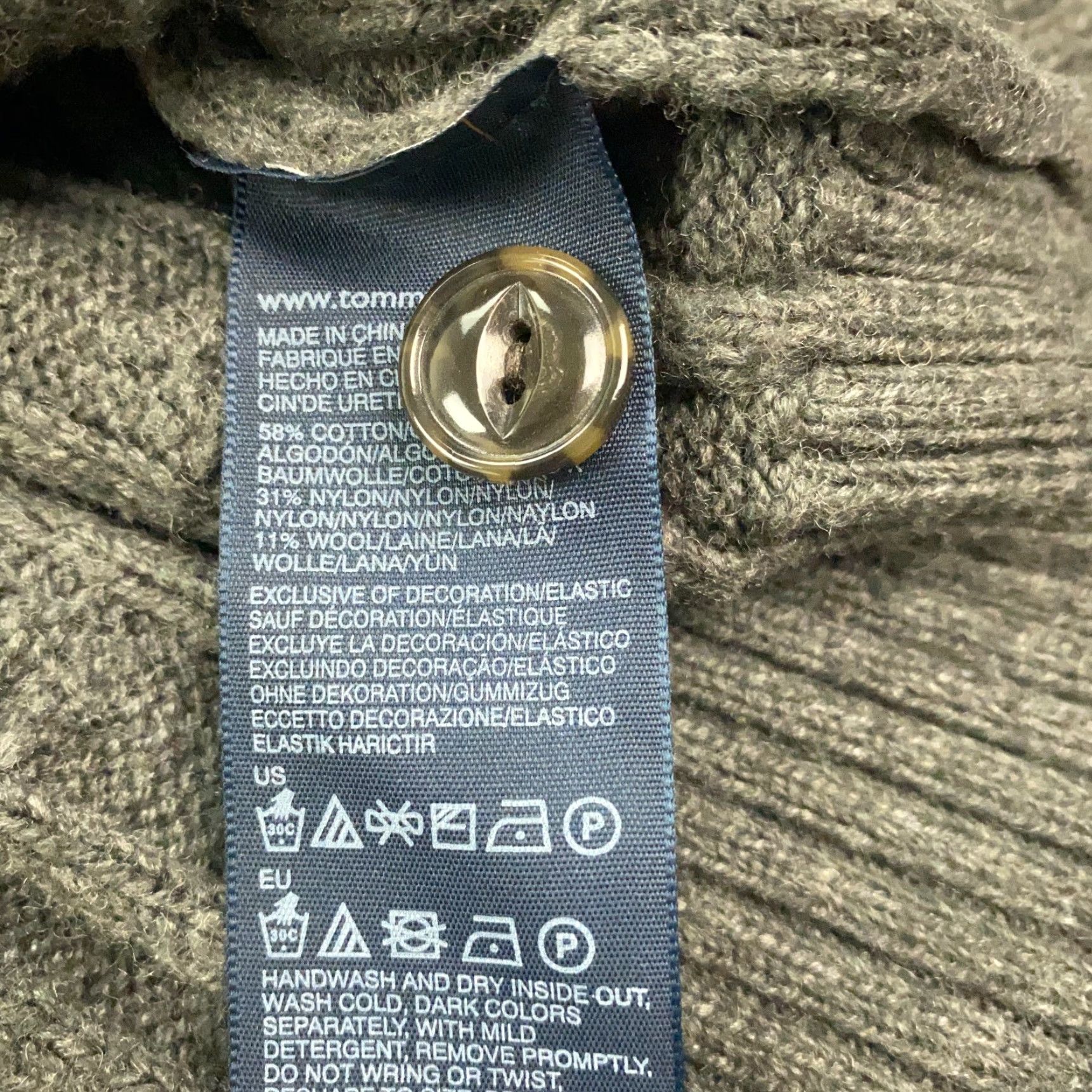 Tommy Hilfiger VINTAGE Tommy Hilfiger Mens Sweater Pullover Cable Knit Casual Fall Winter Gray Medium Wool Blend Size US L / EU 52-54 / 3 - 6 Thumbnail