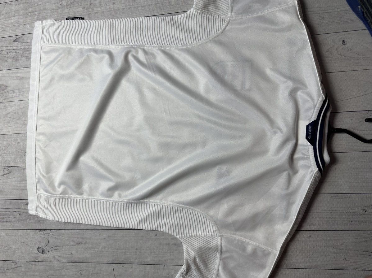 Umbro × Vintage Vintage England Umbro soccer jersey size M white rare Size US M / EU 48-50 / 2 - 11 Thumbnail
