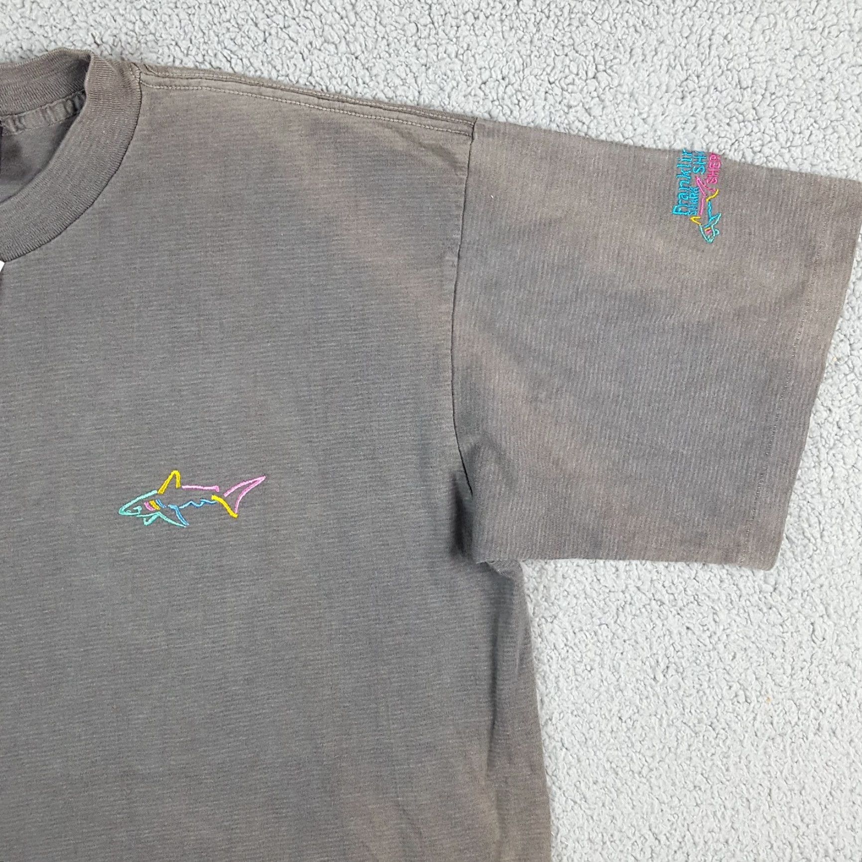 Logo 7 VINTAGE Greg Norman Golf Shark Logo T-Shirt Men Large Gray 90s 2000s Y2K Embroidered Crew Neck Short Sleeve USA Made Size US L / EU 52-54 / 3 - 3 Thumbnail