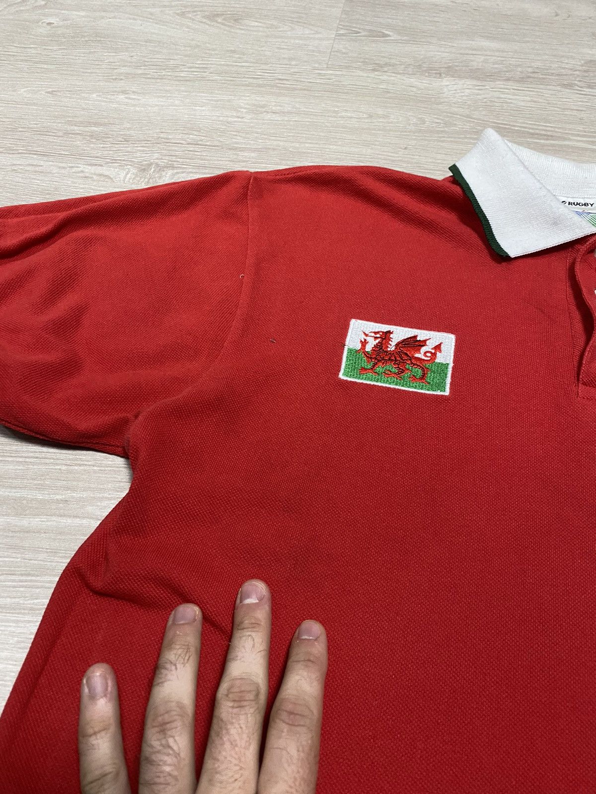 Canterbury of New Zealand Vintage 1999 IRB World Cup Rugby Jersey M Wales Champ Size US M / EU 48-50 / 2 - 6 Thumbnail