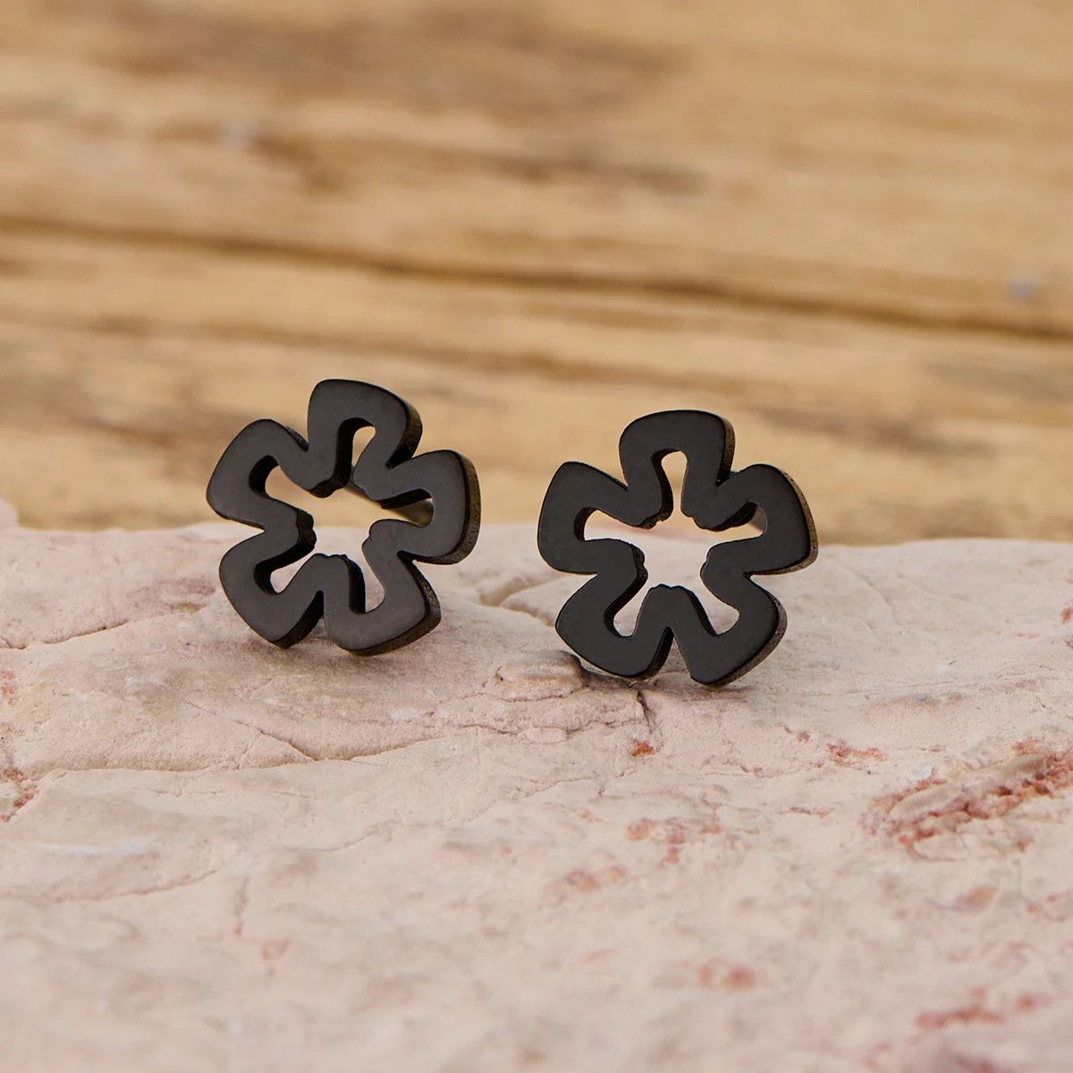 Jewelry Hollow Flower Mini Stud Earrings Charm Earring Gift Size ONE SIZE - 1 Preview