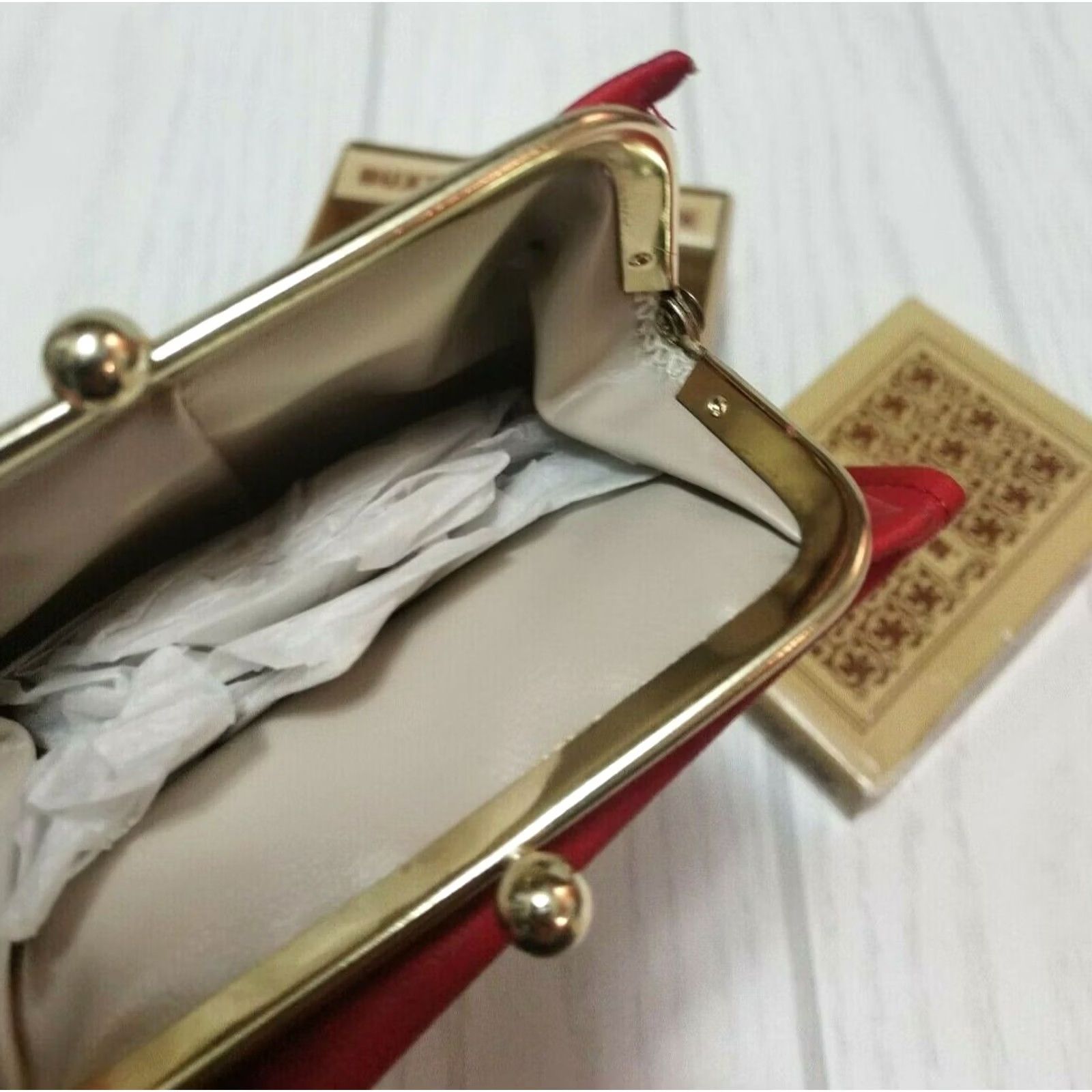 Vintage VINTAGE Buxton Tri Fold Wallet Red Ladies Unisex Card Wallet in the Box New Badge: Box Creases? Size ONE SIZE - 6 Thumbnail