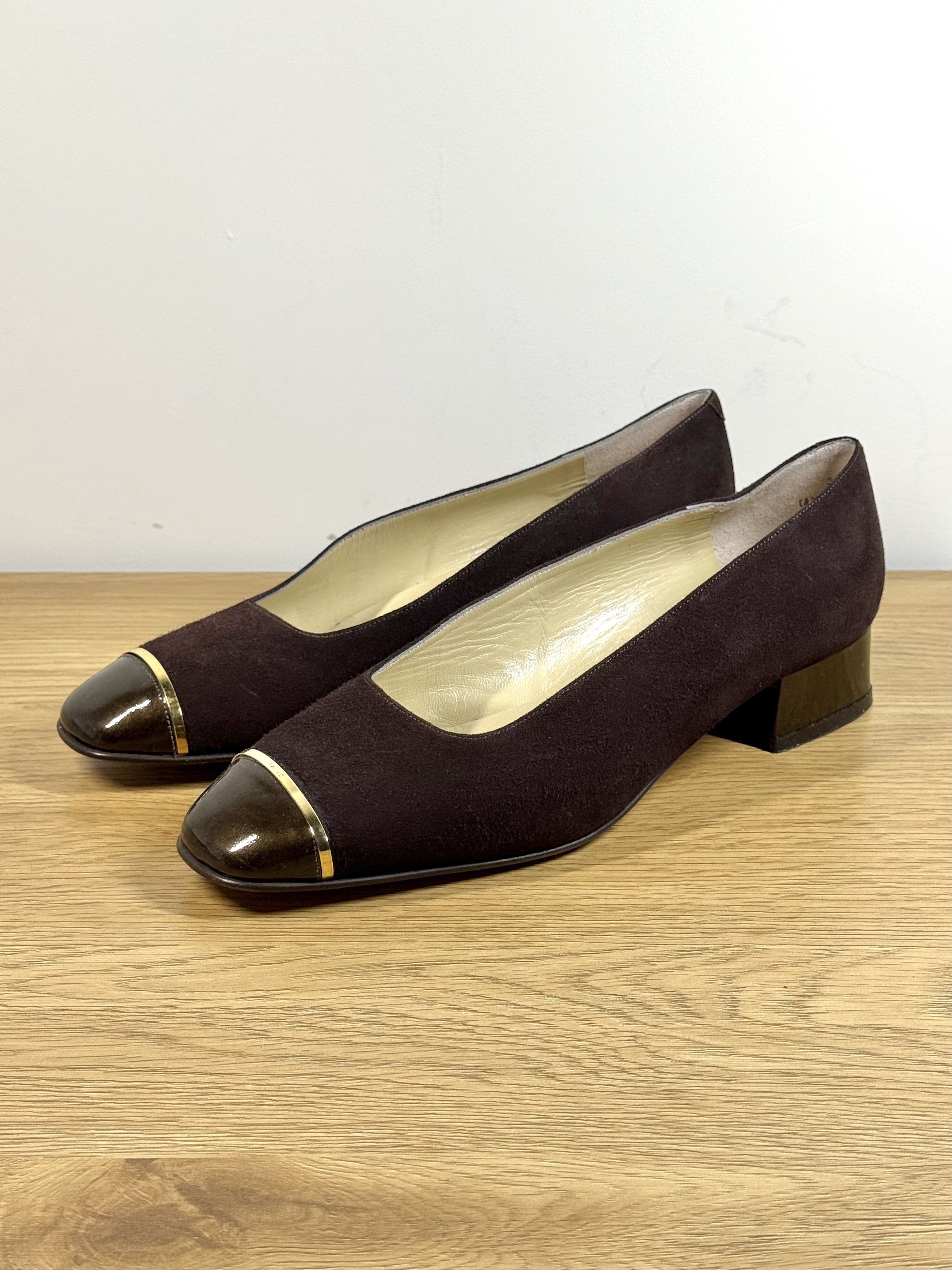 Bally Women's Vintage Bally Pumps Loafers US8/39 Size US 8 / IT 38 - 1 Thumbnail